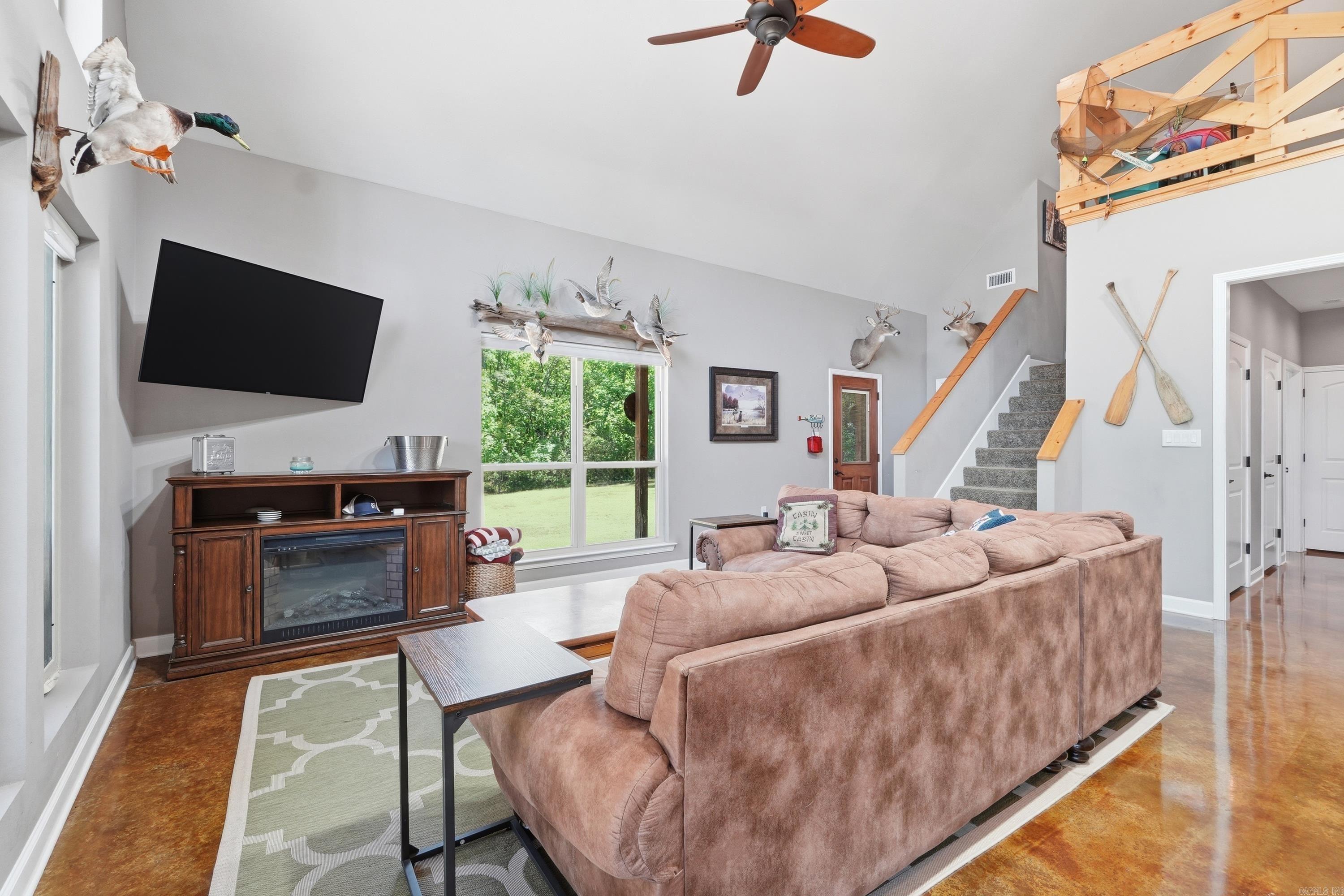 WHISPERING SPRINGS - Residential