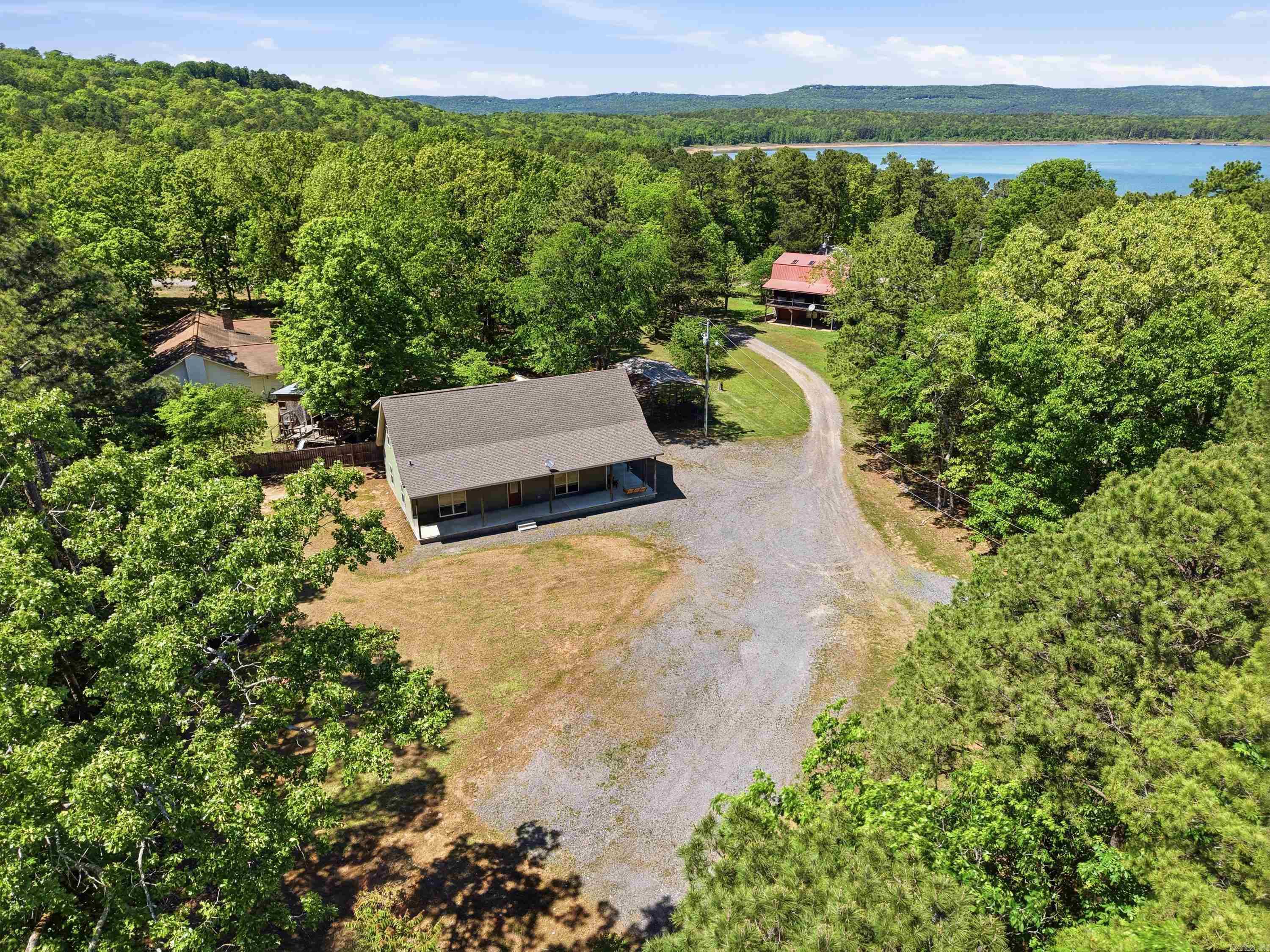 WHISPERING SPRINGS - Residential