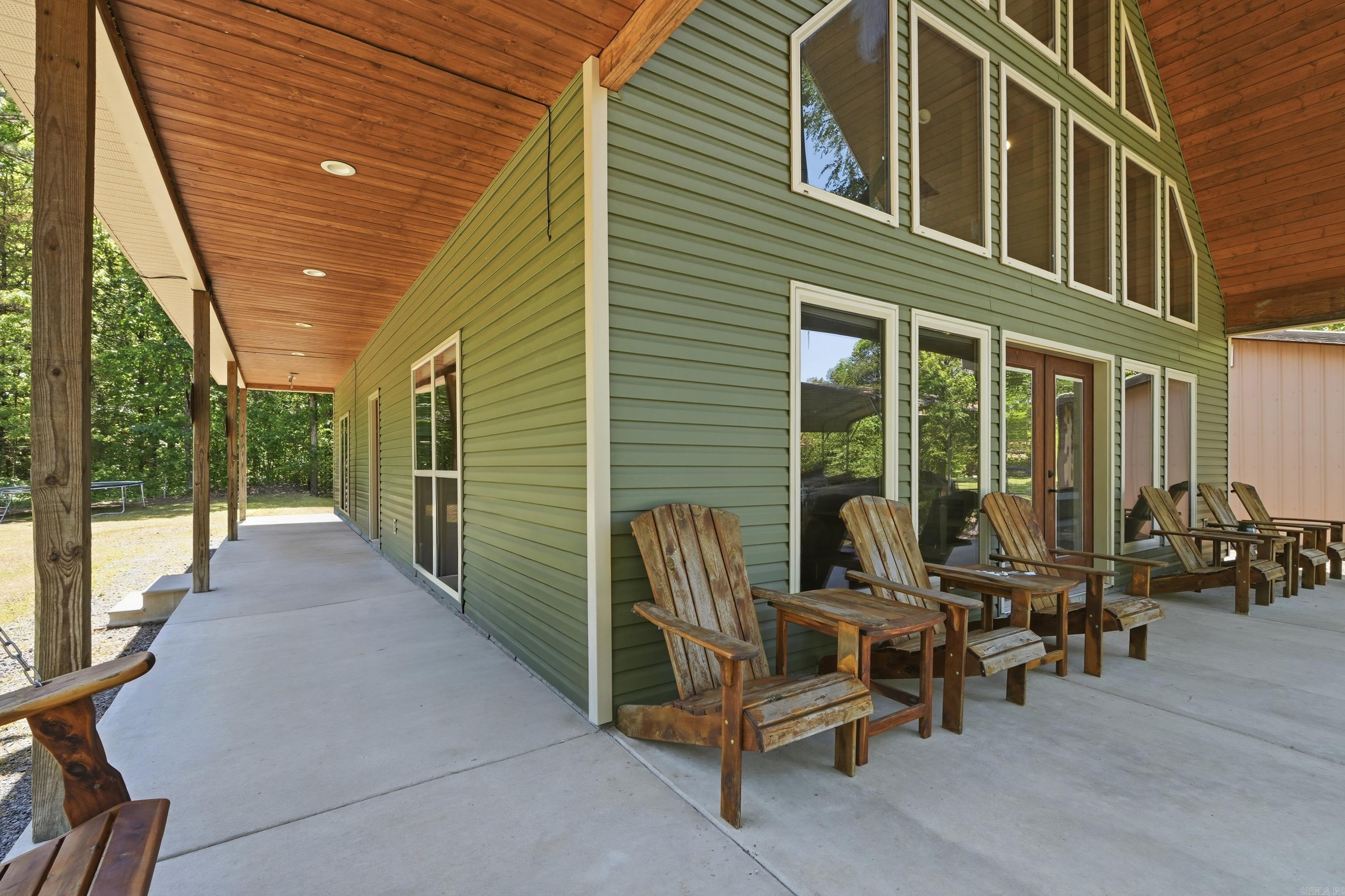 WHISPERING SPRINGS - Residential