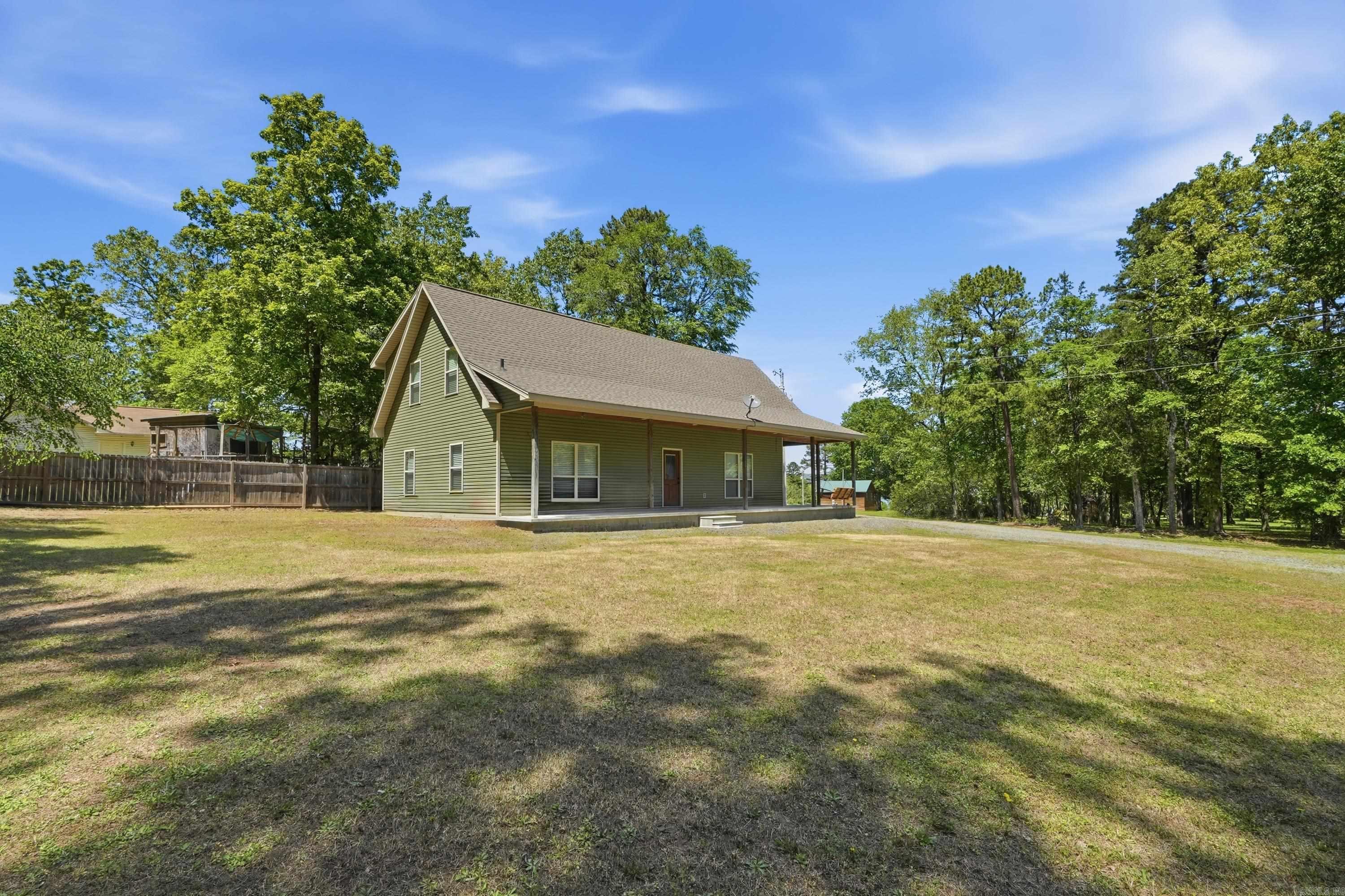 WHISPERING SPRINGS - Residential