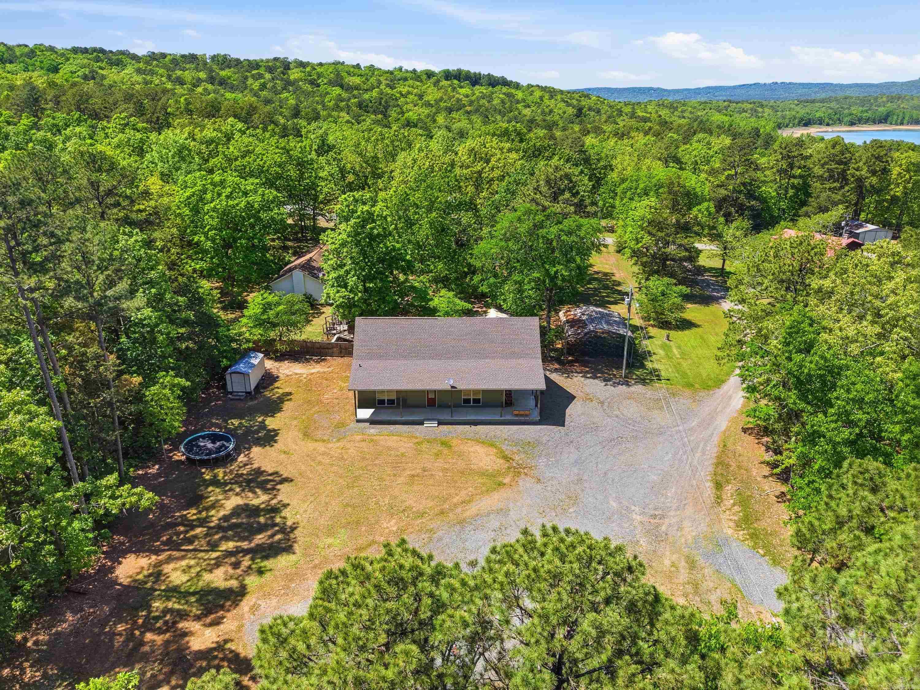 WHISPERING SPRINGS - Residential