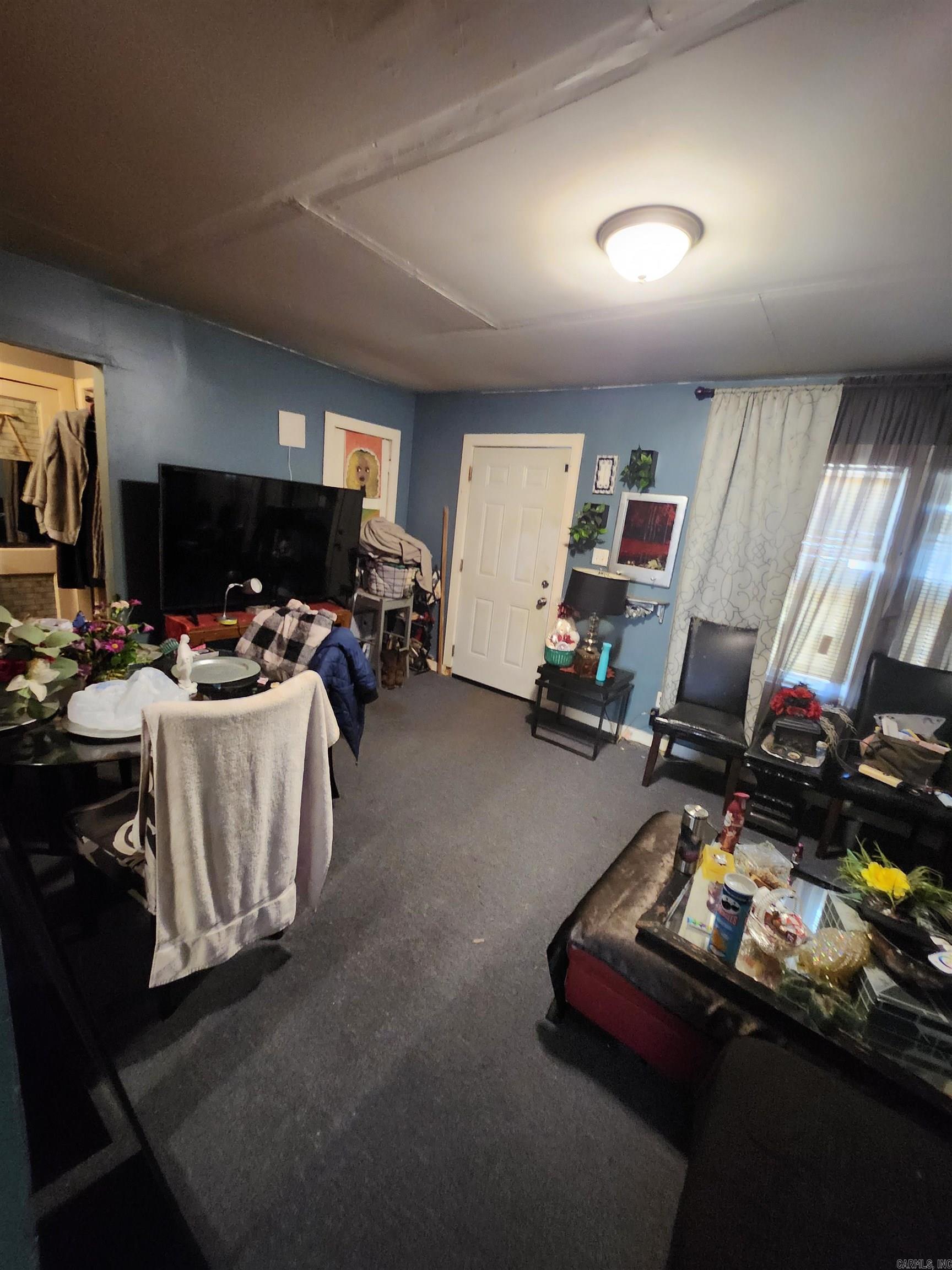 KINSWORTHY & HENDERSON - Residential