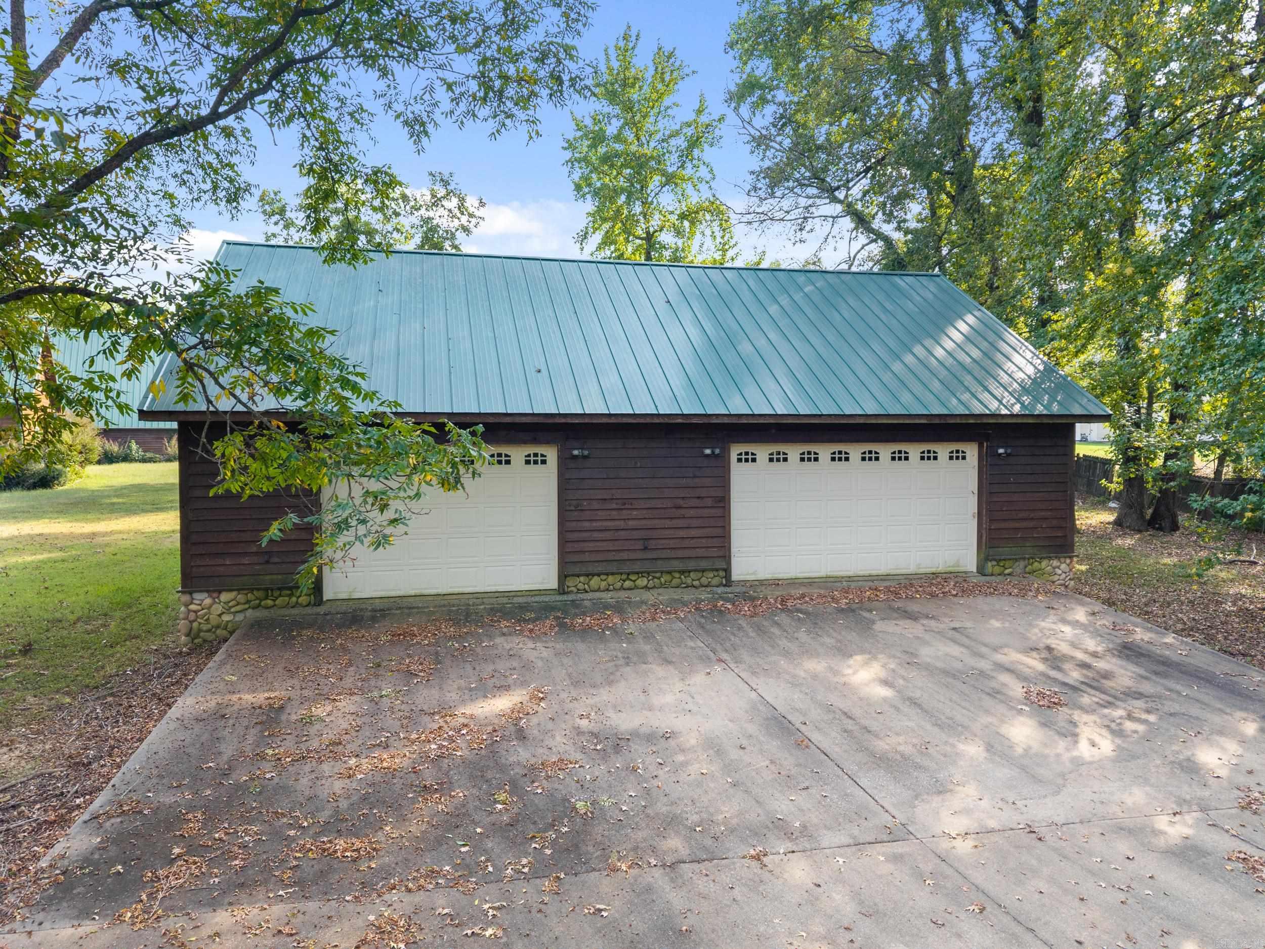 LEATHERWOOD 13TH ADDN - Residential