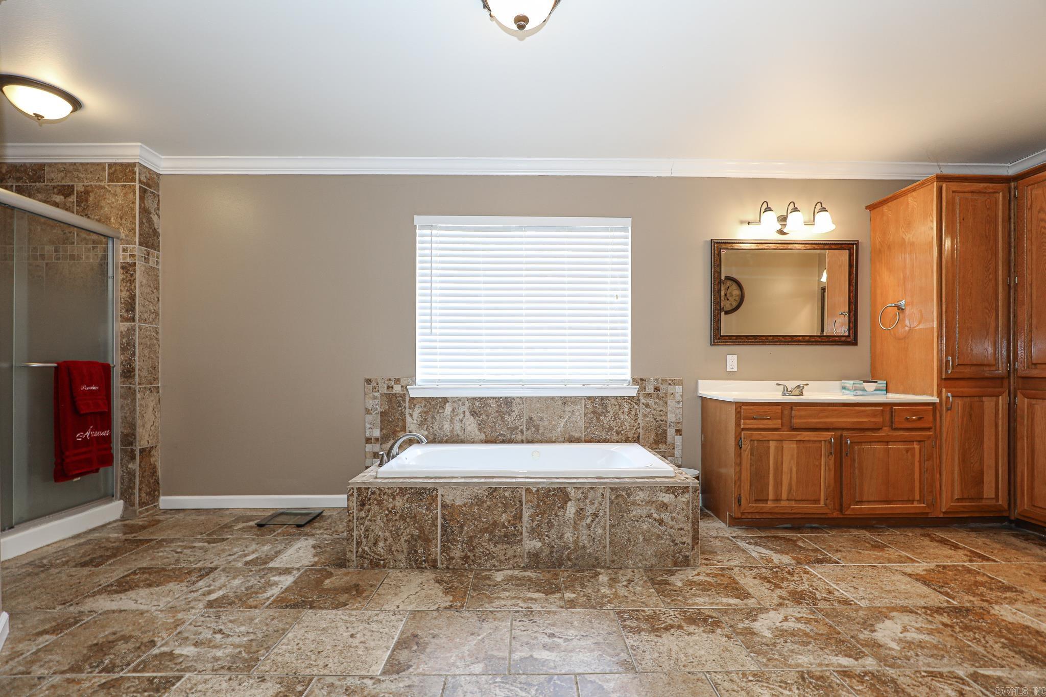 PEBBLE LAKE - Residential