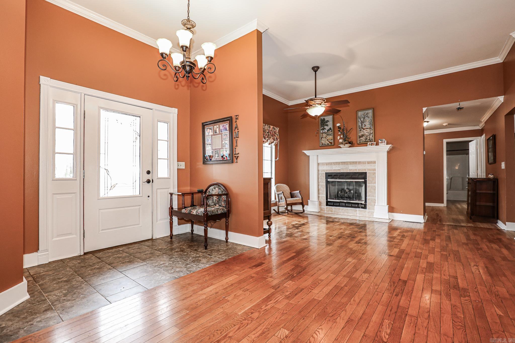 PEBBLE LAKE - Residential