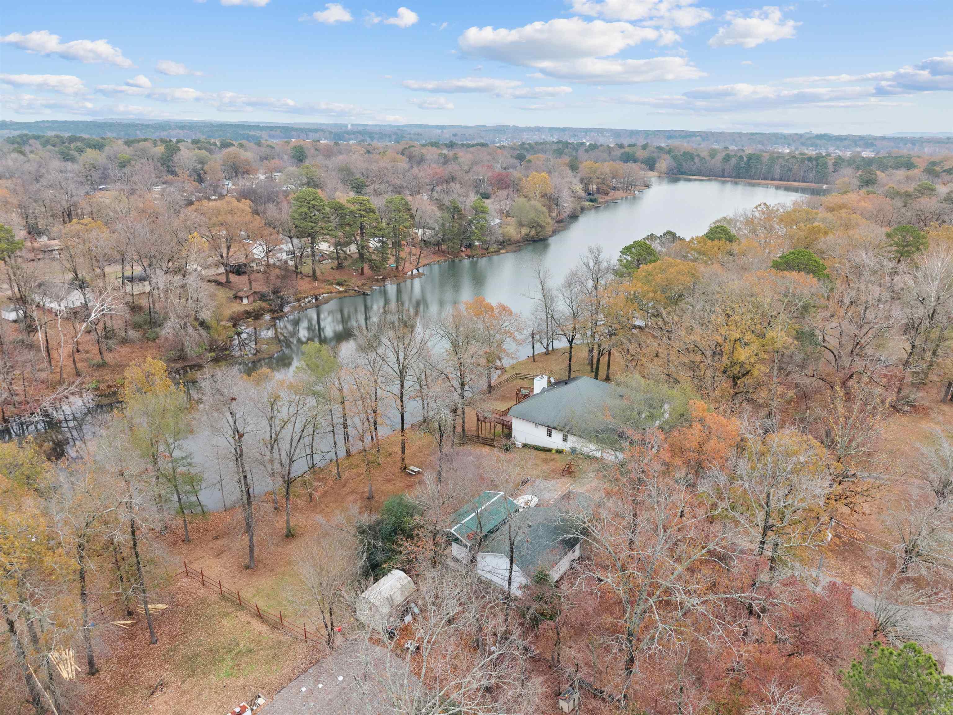 PEBBLE LAKE - Residential