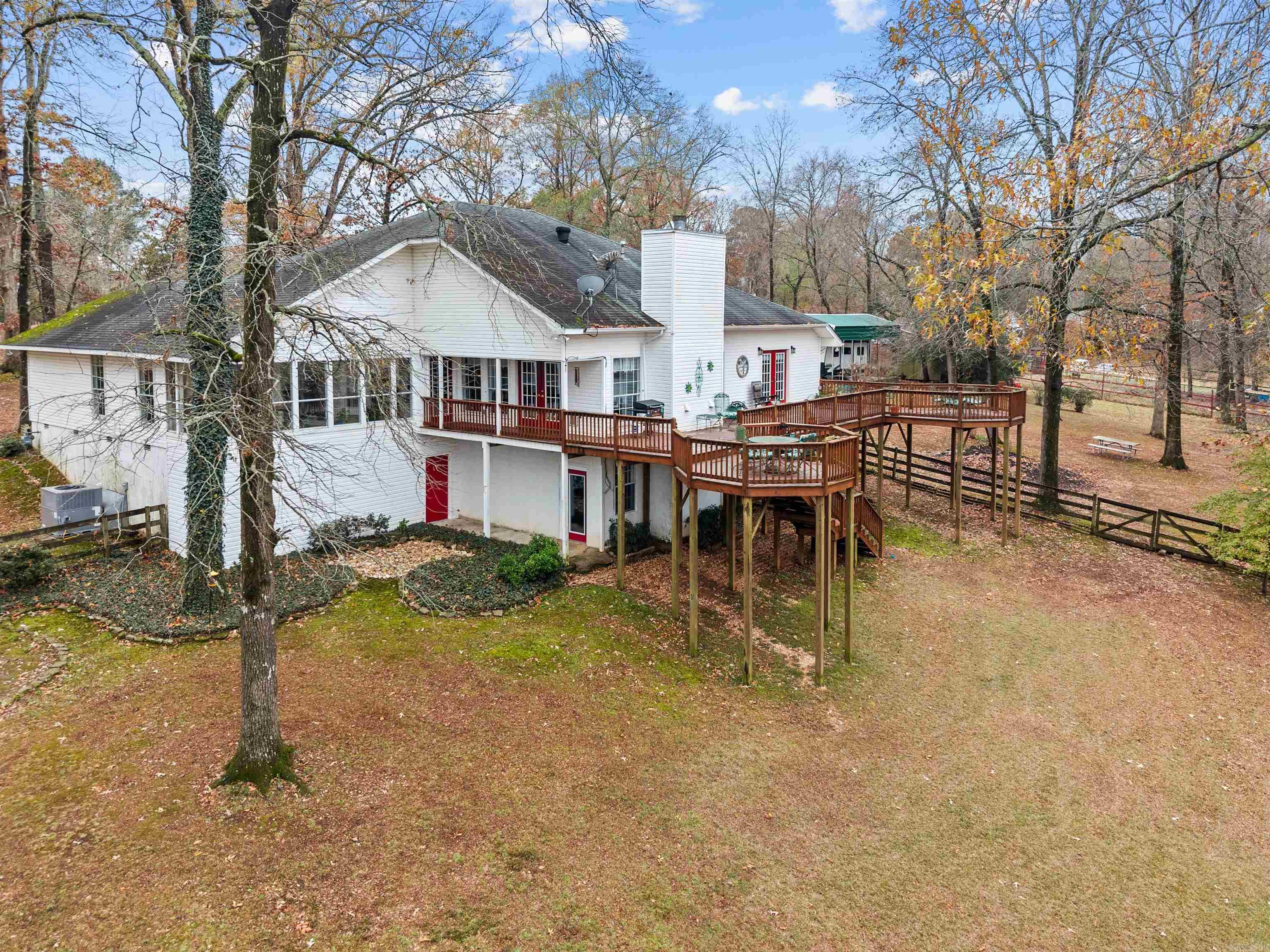 PEBBLE LAKE - Residential