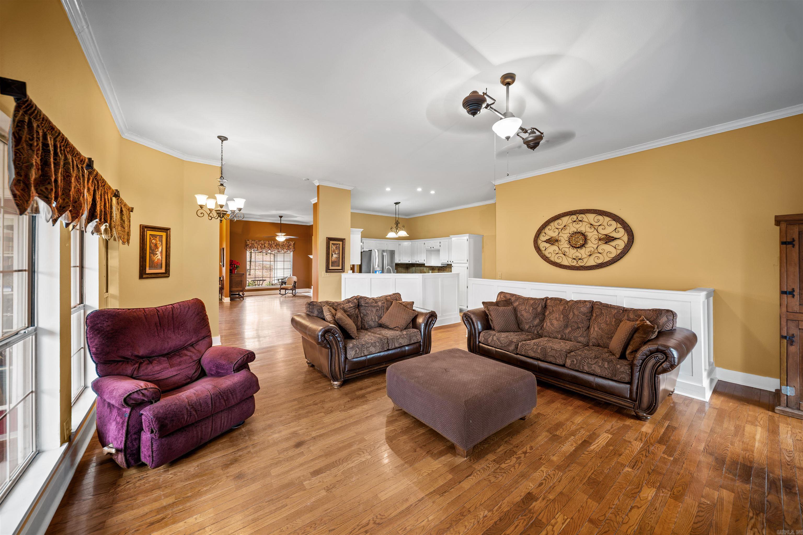 PEBBLE LAKE - Residential