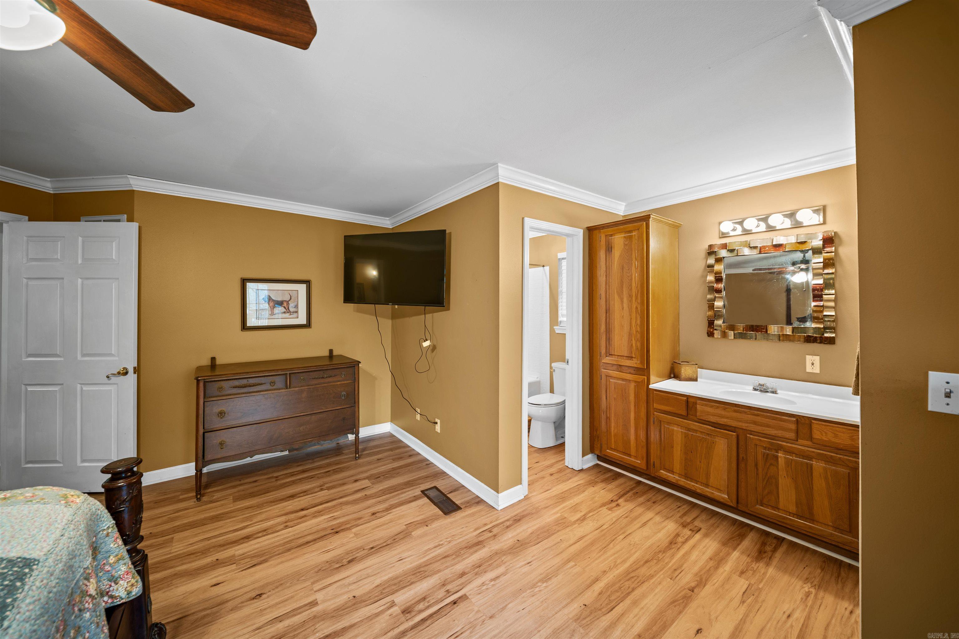 PEBBLE LAKE - Residential