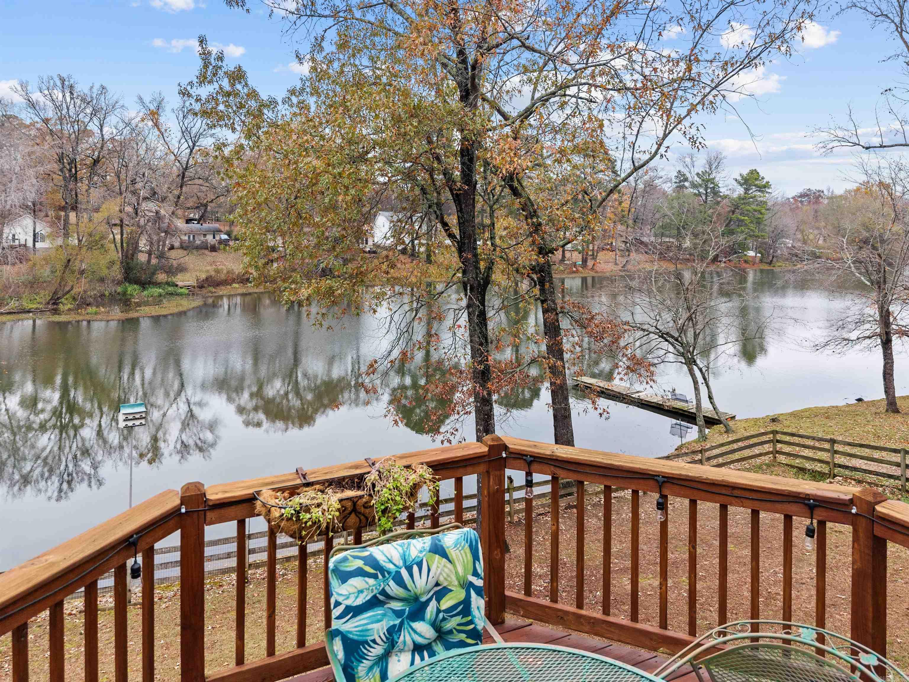 PEBBLE LAKE - Residential