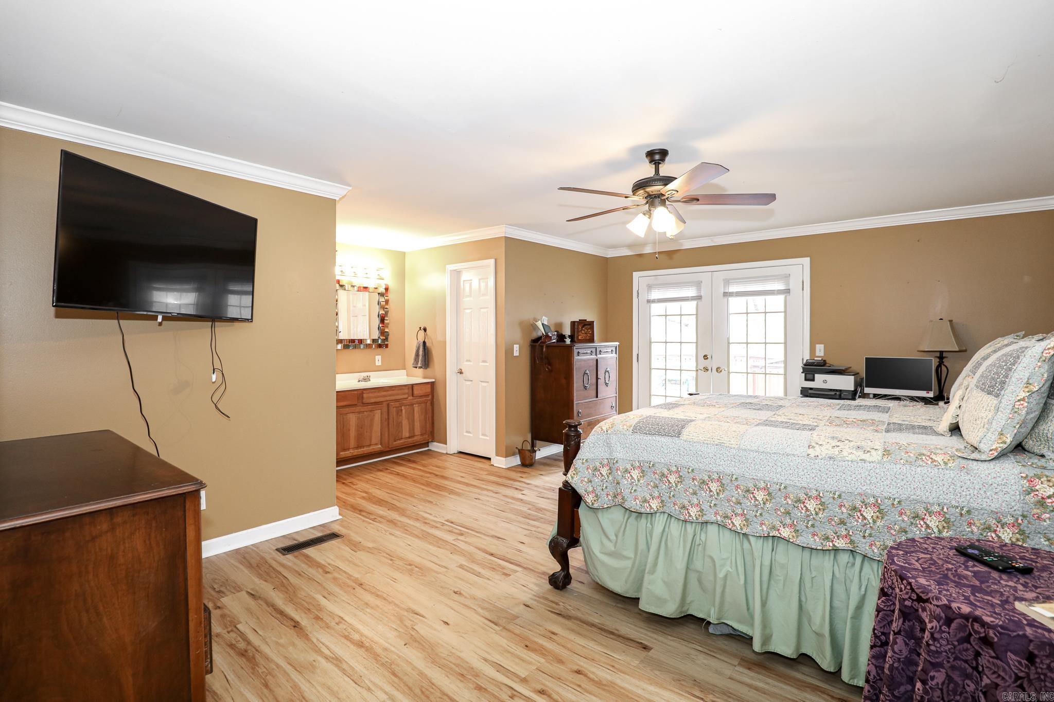 PEBBLE LAKE - Residential