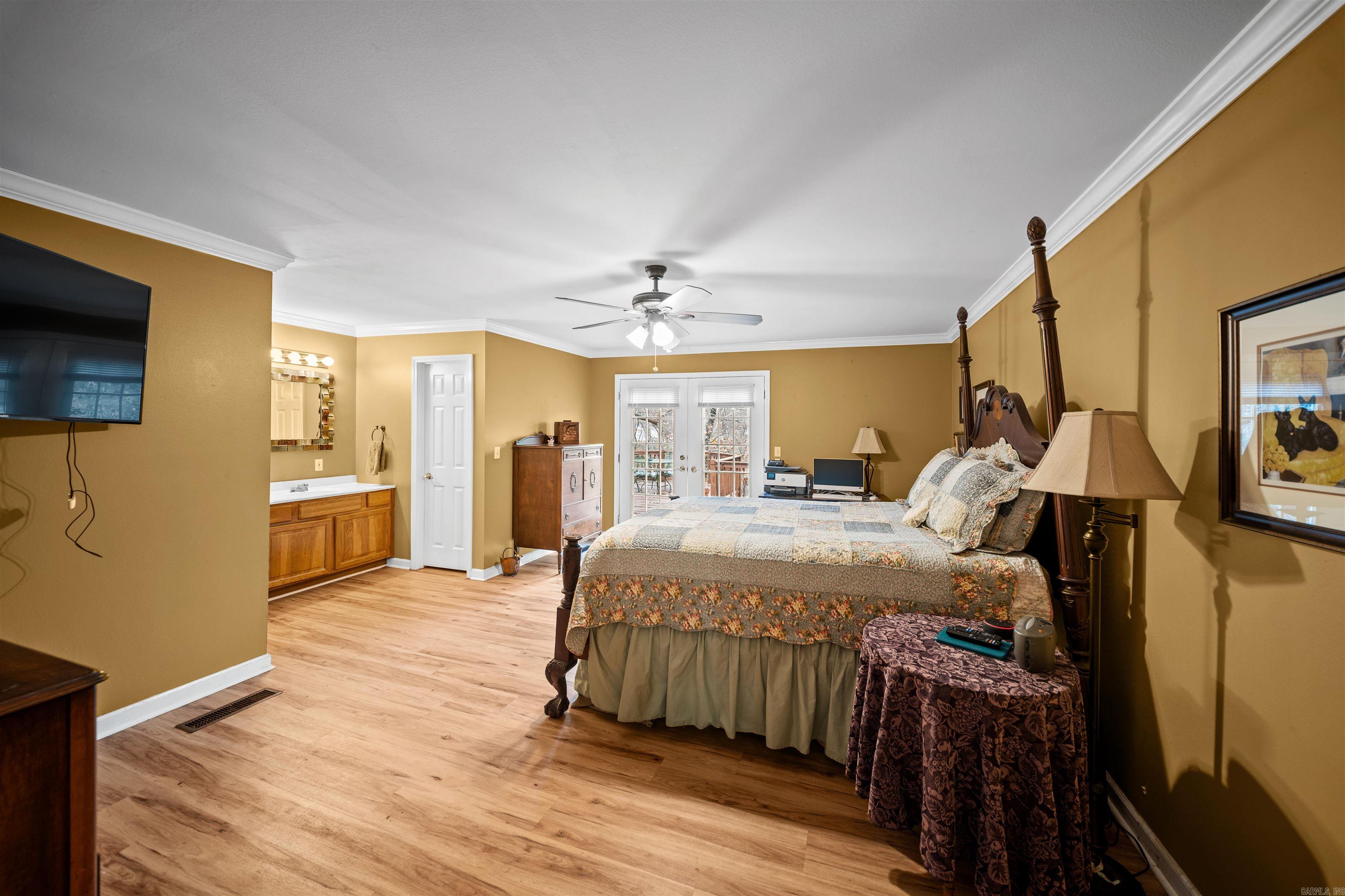 PEBBLE LAKE - Residential