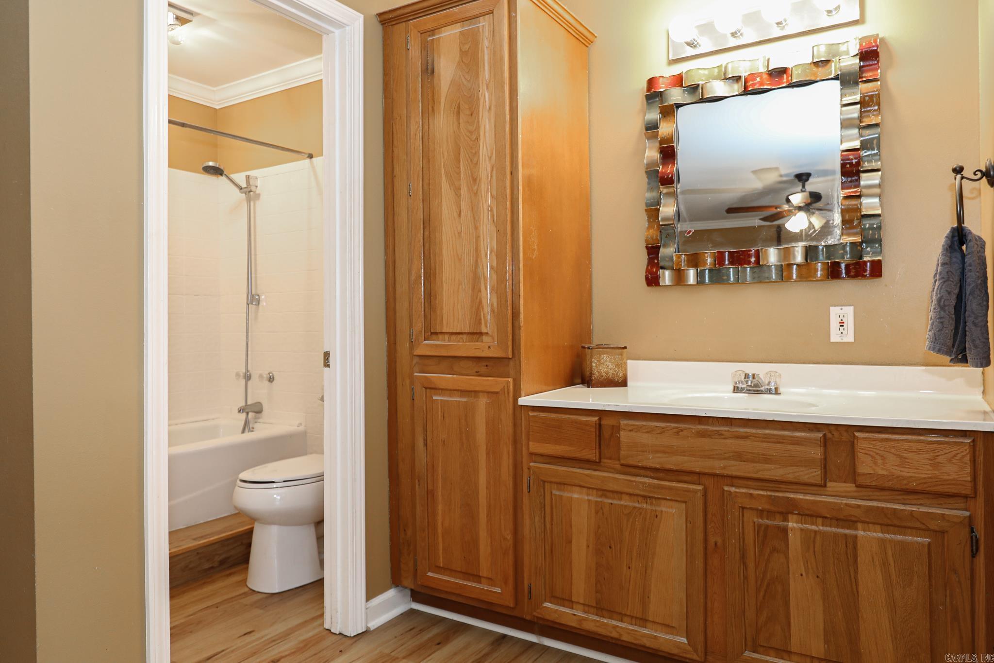 PEBBLE LAKE - Residential