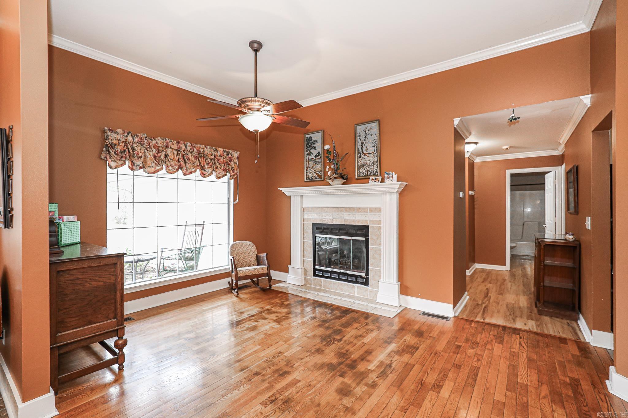 PEBBLE LAKE - Residential