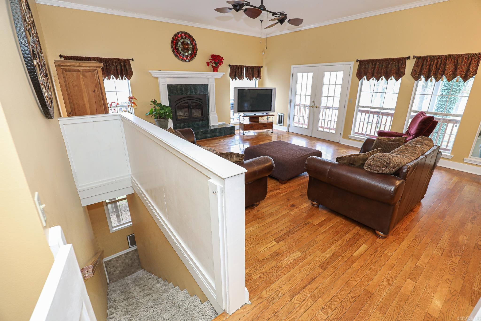 PEBBLE LAKE - Residential