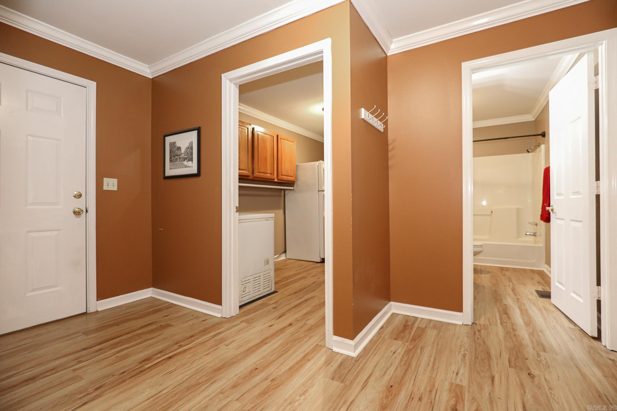 PEBBLE LAKE - Residential