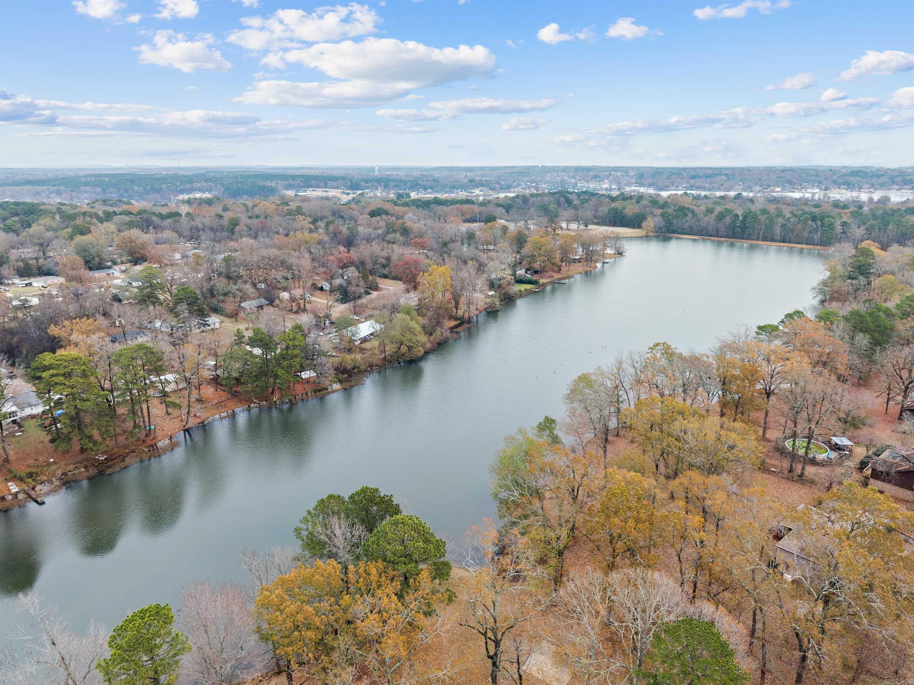 PEBBLE LAKE - Residential
