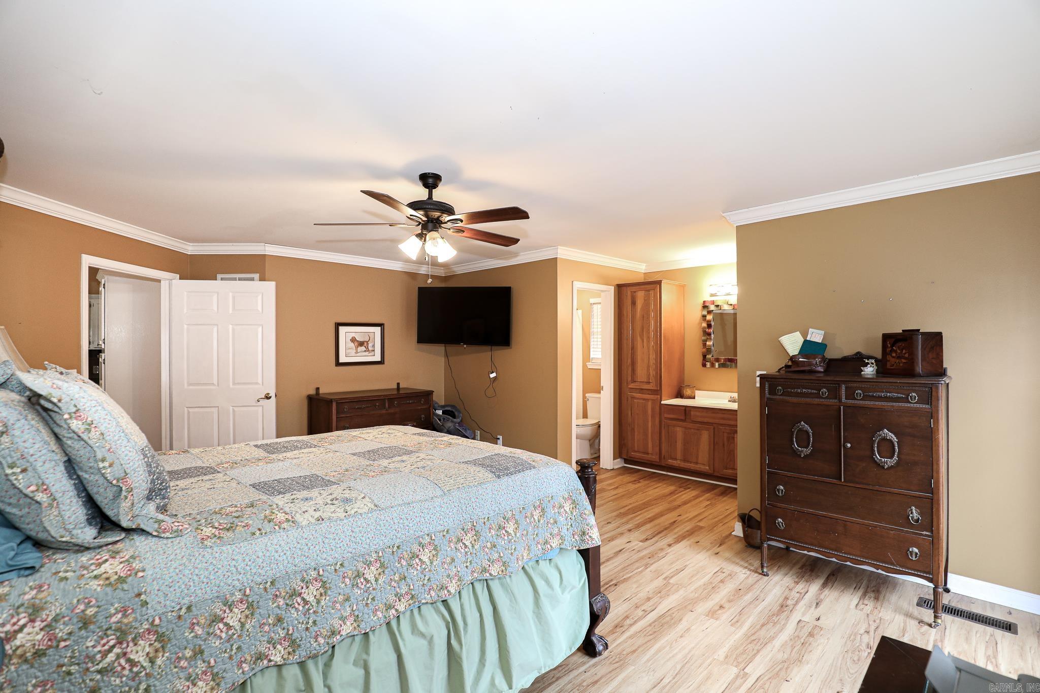 PEBBLE LAKE - Residential