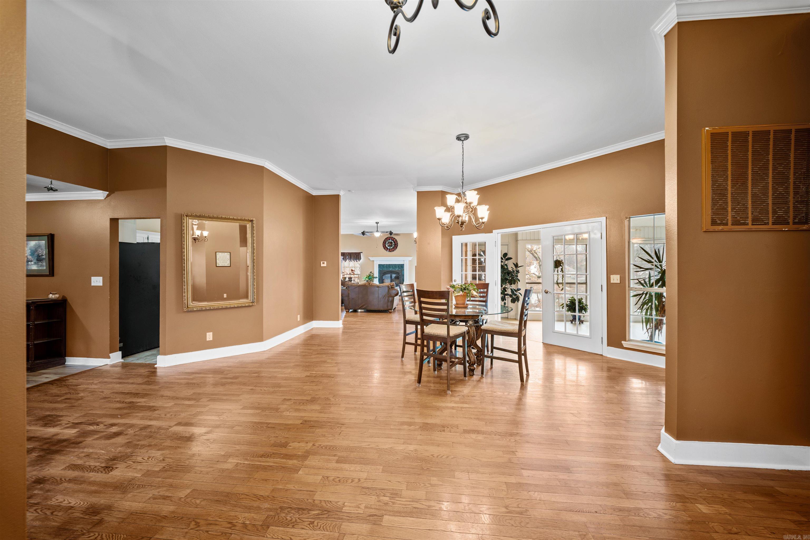 PEBBLE LAKE - Residential