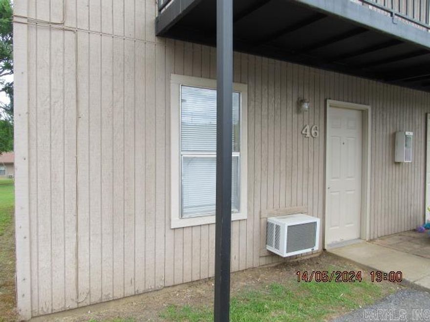 1 bedroom 1 bath bottom level unit, newer vinyl & carpet throughout, newer stove, large bedroom, recently painted interior, window unit that is both heat & cool, coin operated laundry facility on site. No Pets.***PLEASE NOTE WE DO NOT ADVERTISE ON CRAIGSLIST OR FACEBOOK. ANY LISTING OF OURS SEEN IS A SCAM!!!***