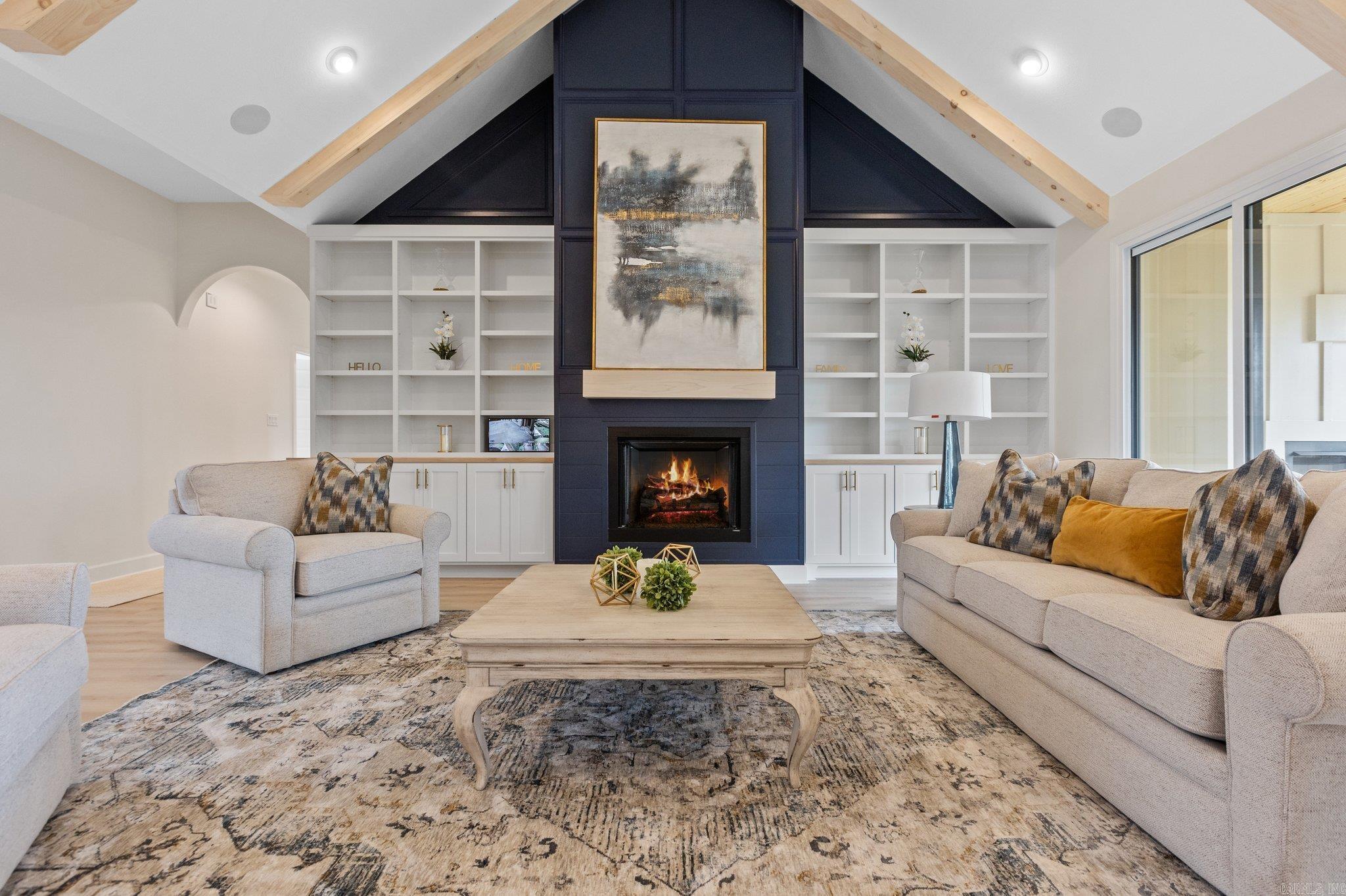 CHENAL VALLEY "ACCADIA COURT" - Residential