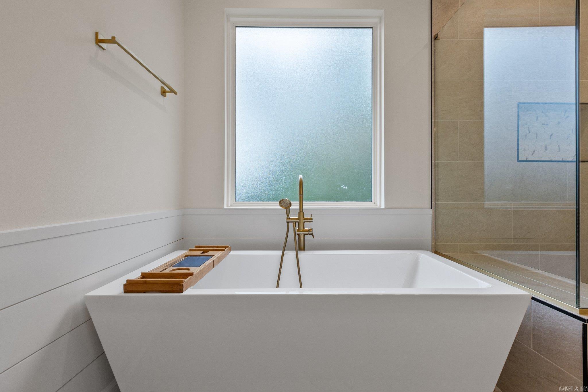 CHENAL VALLEY "ACCADIA COURT" - Residential