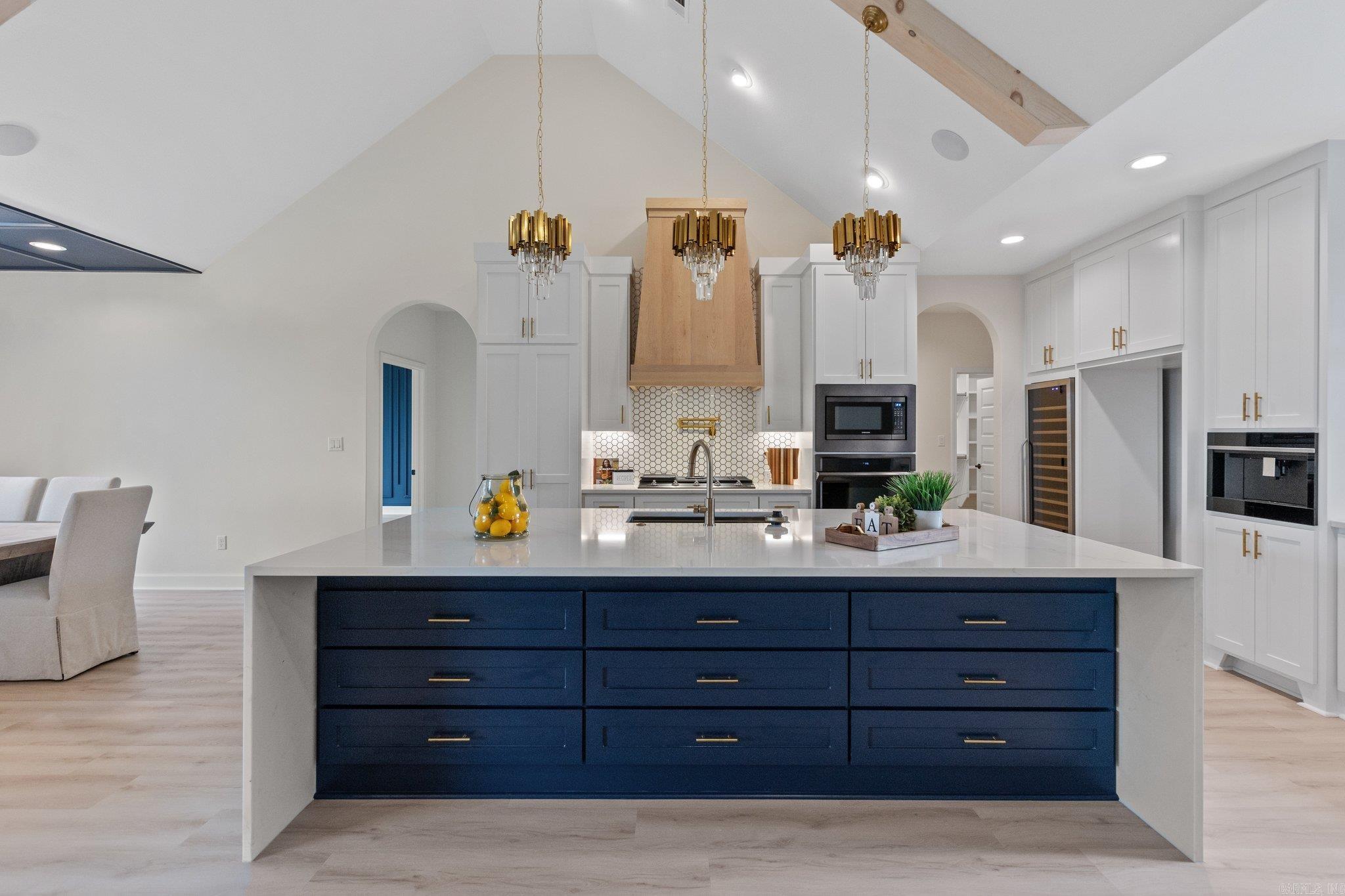 CHENAL VALLEY "ACCADIA COURT" - Residential