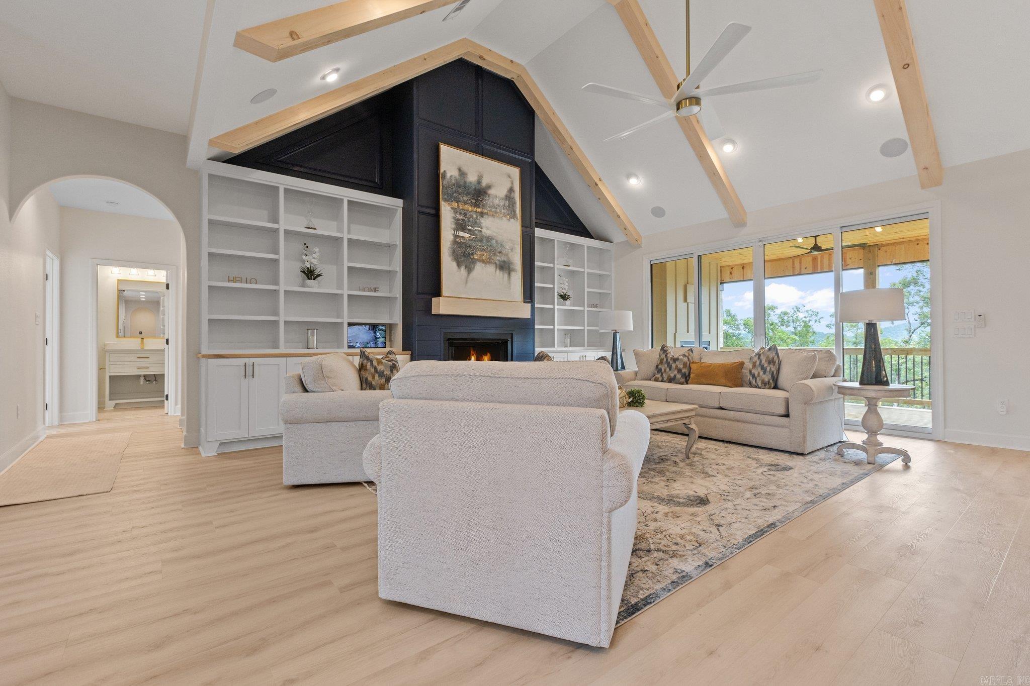 CHENAL VALLEY "ACCADIA COURT" - Residential