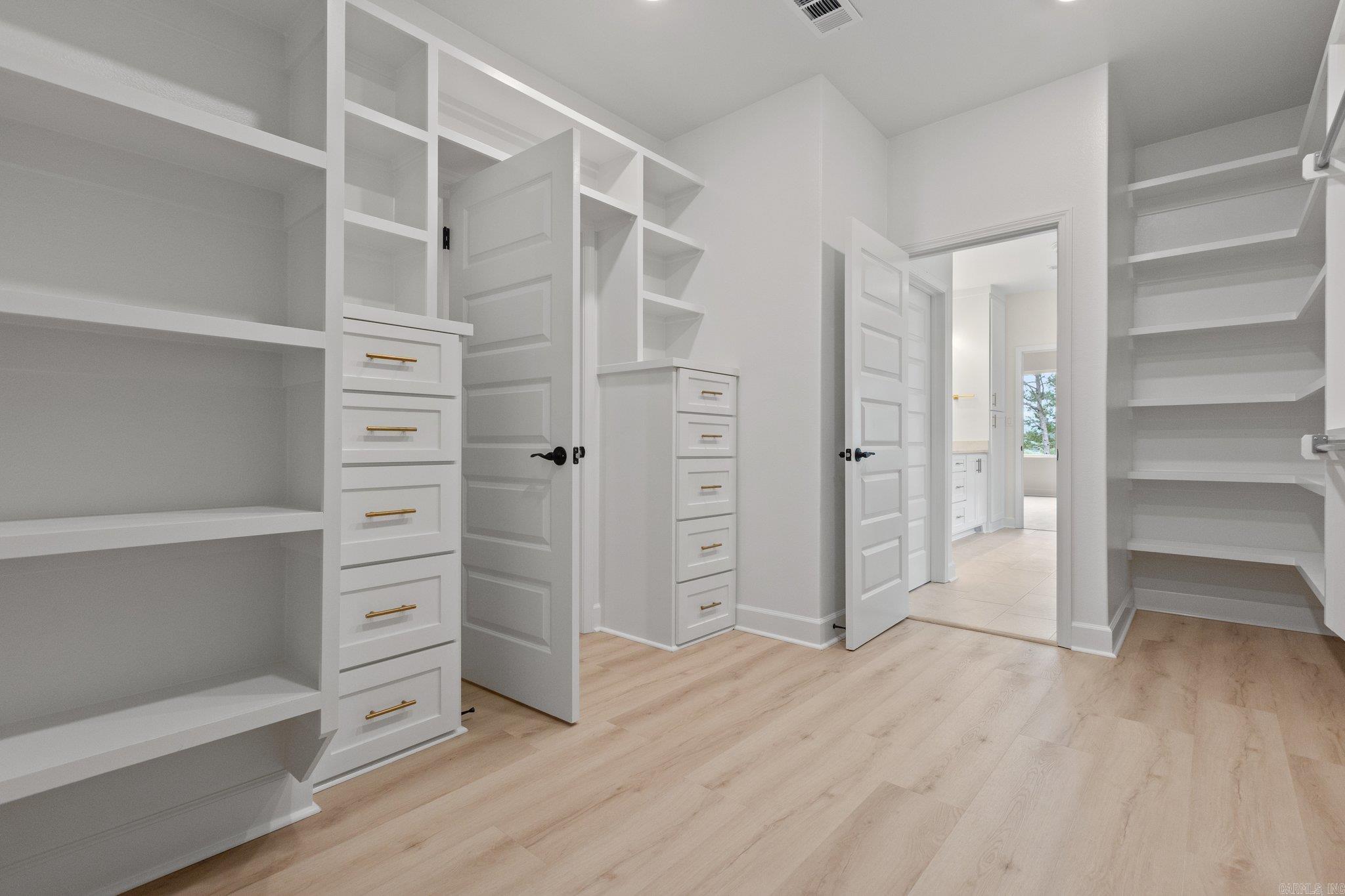 CHENAL VALLEY "ACCADIA COURT" - Residential