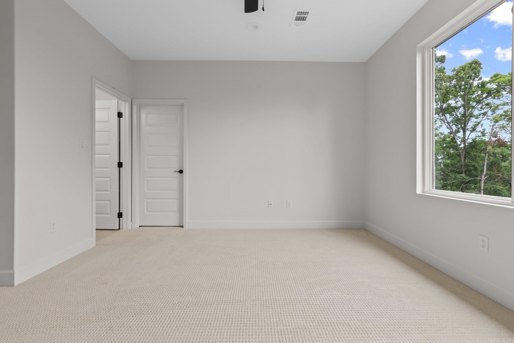 CHENAL VALLEY "ACCADIA COURT" - Residential