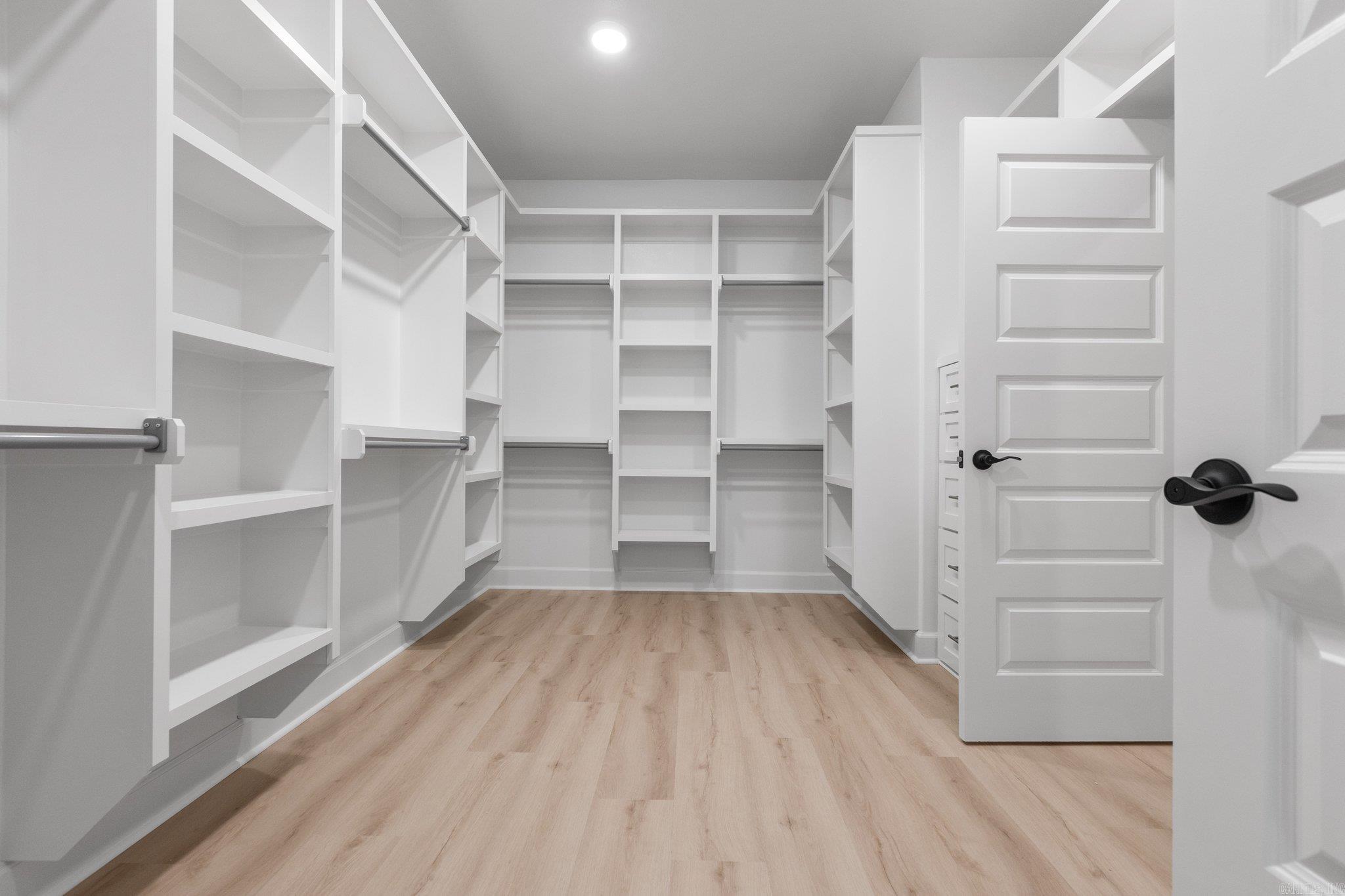 CHENAL VALLEY "ACCADIA COURT" - Residential