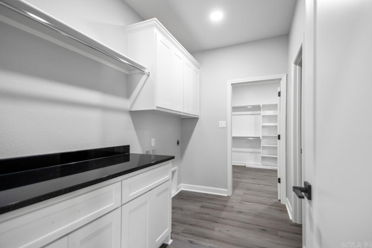 WINCHESTER ESTATES - Residential