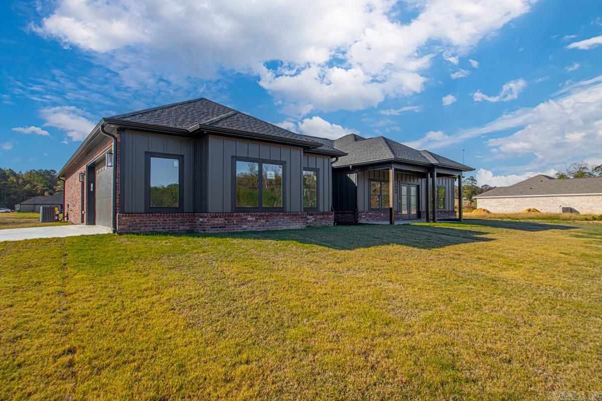 WINCHESTER ESTATES - Residential