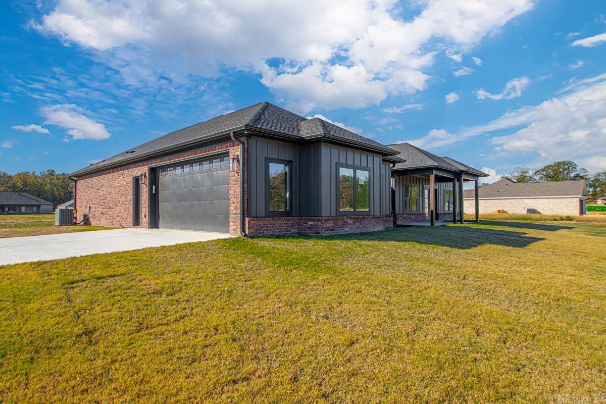 WINCHESTER ESTATES - Residential