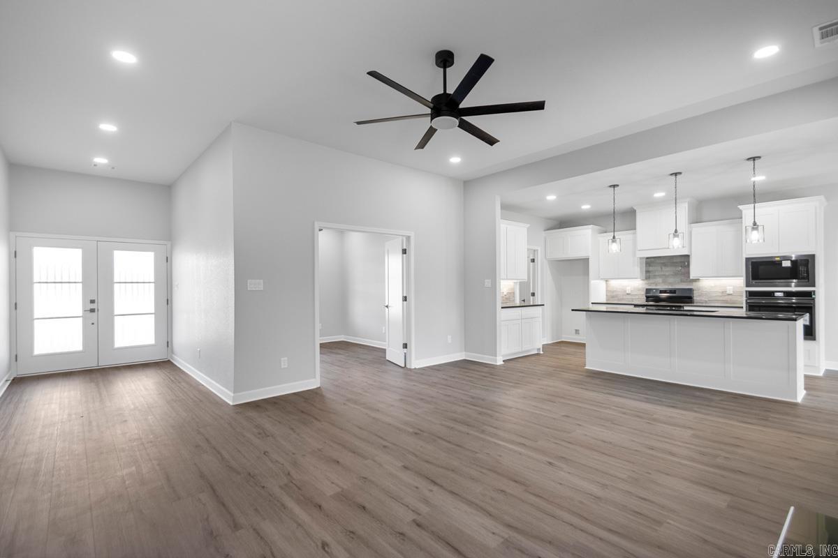 WINCHESTER ESTATES - Residential