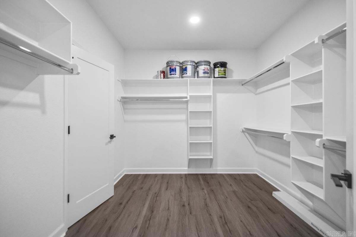 WINCHESTER ESTATES - Residential