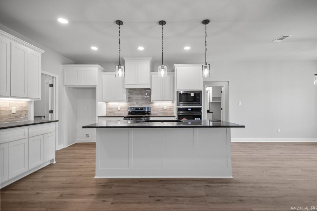 WINCHESTER ESTATES - Residential