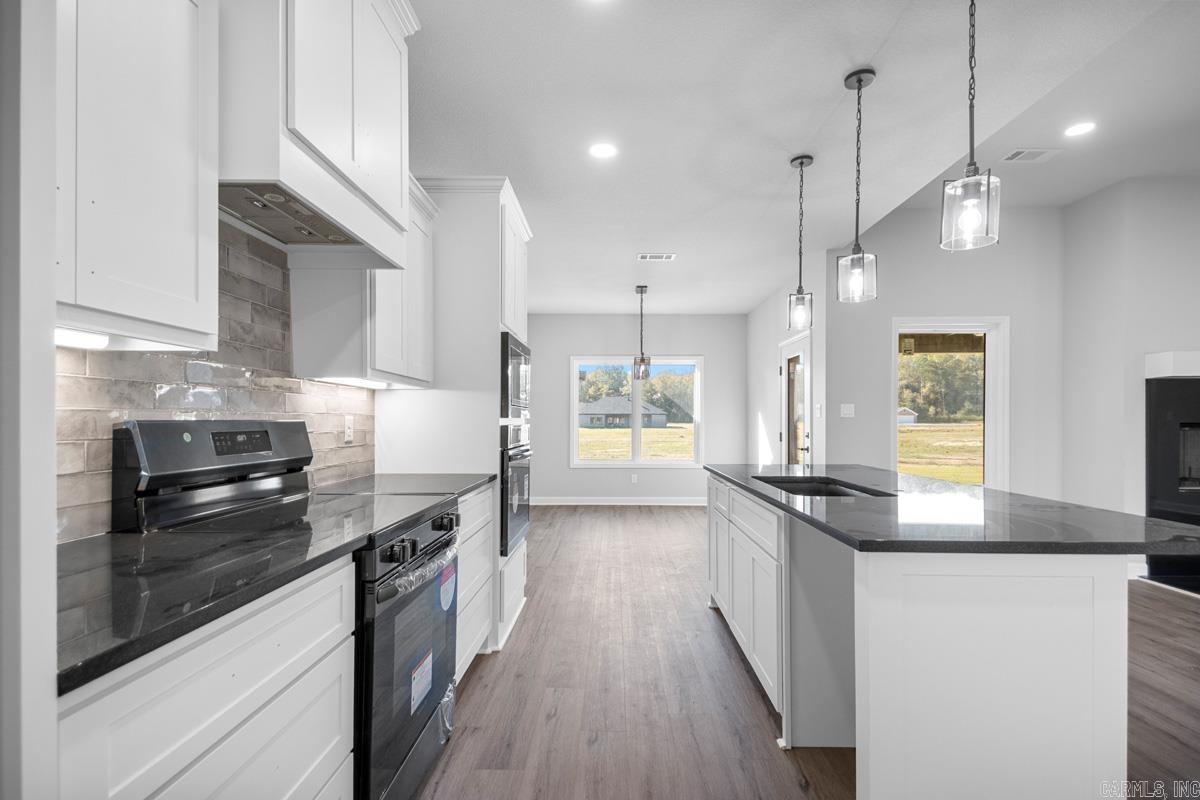 WINCHESTER ESTATES - Residential