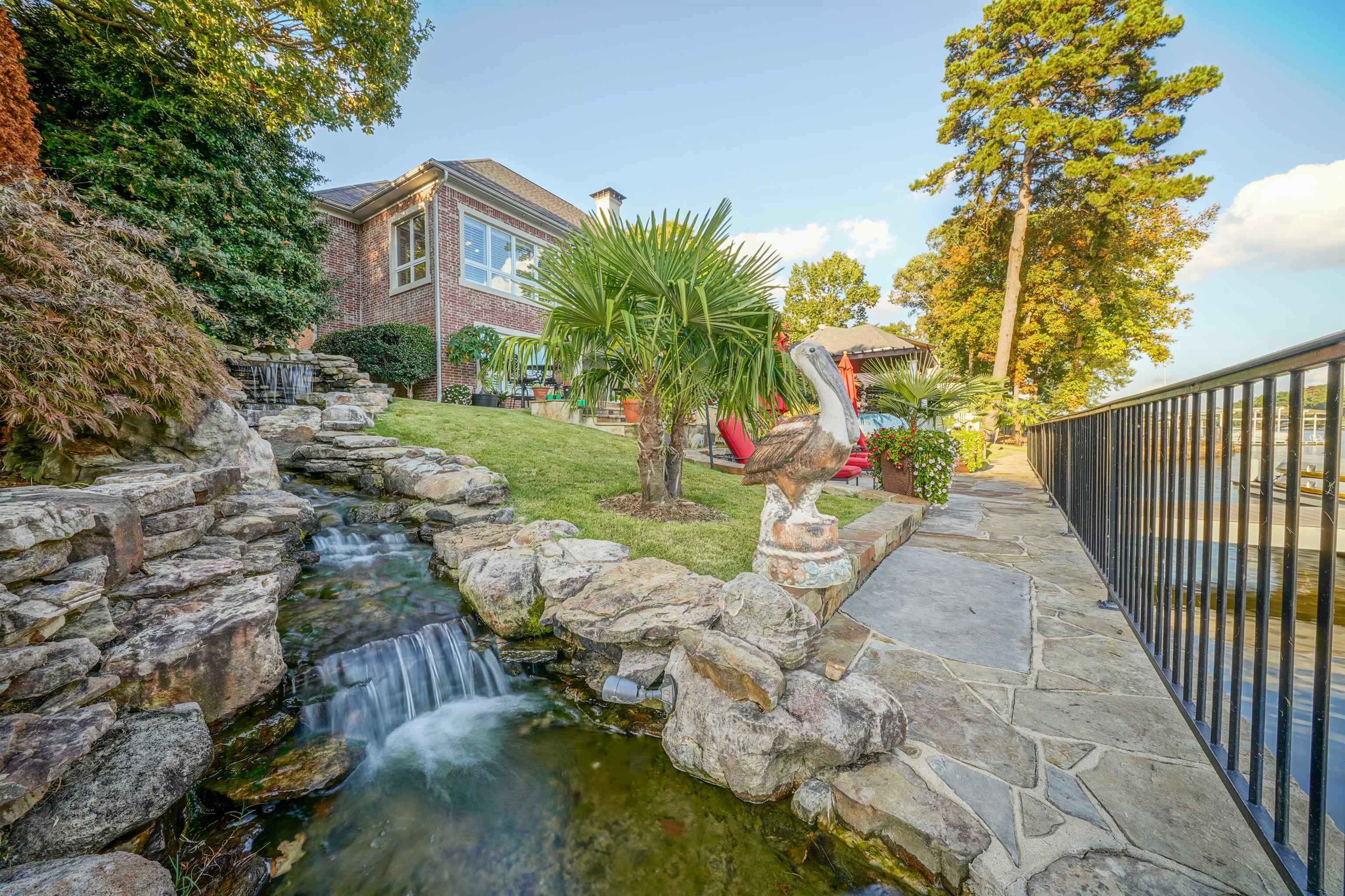 DRIFTWOOD POINT - Residential