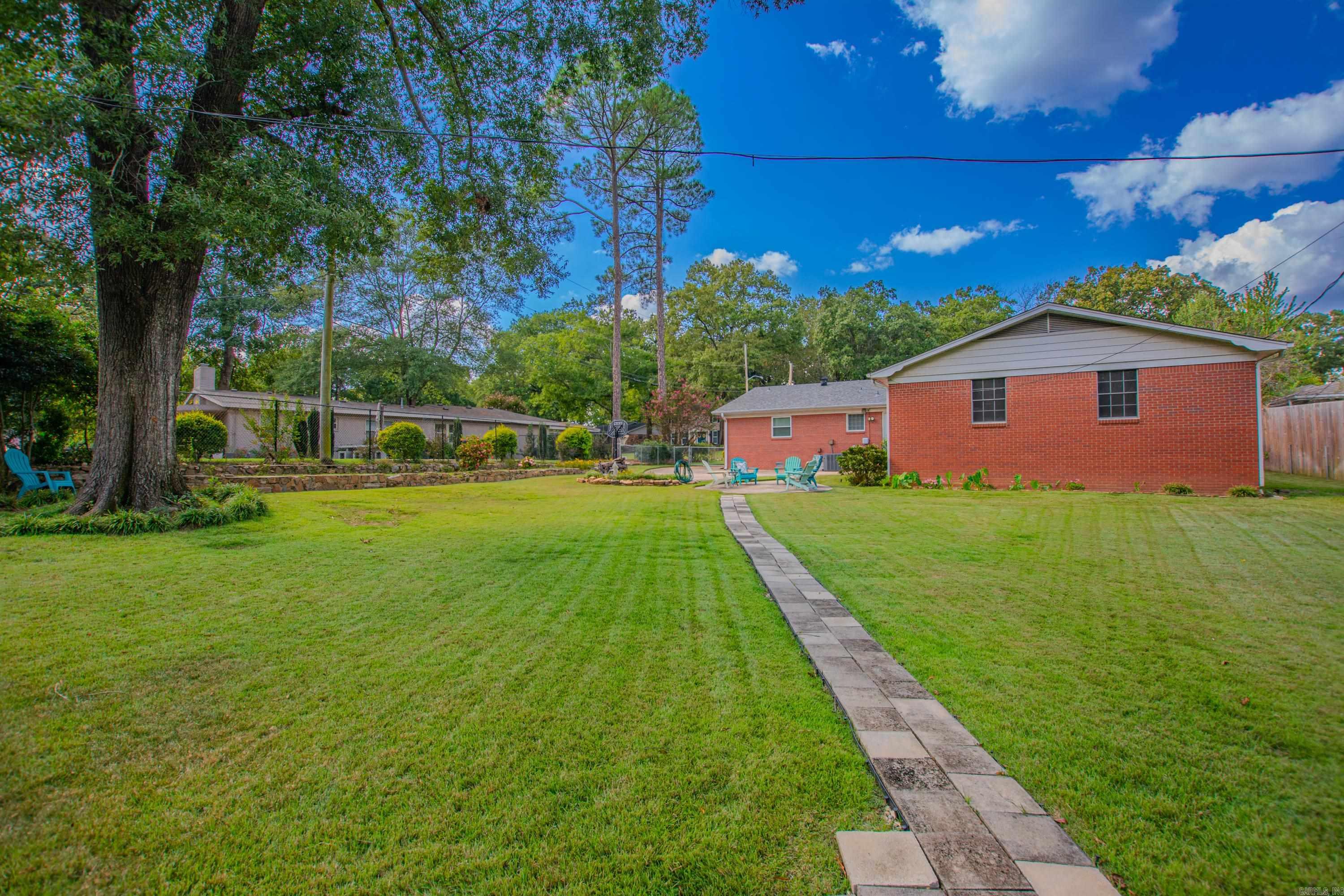 LEAWOOD HEIGHTS - Residential