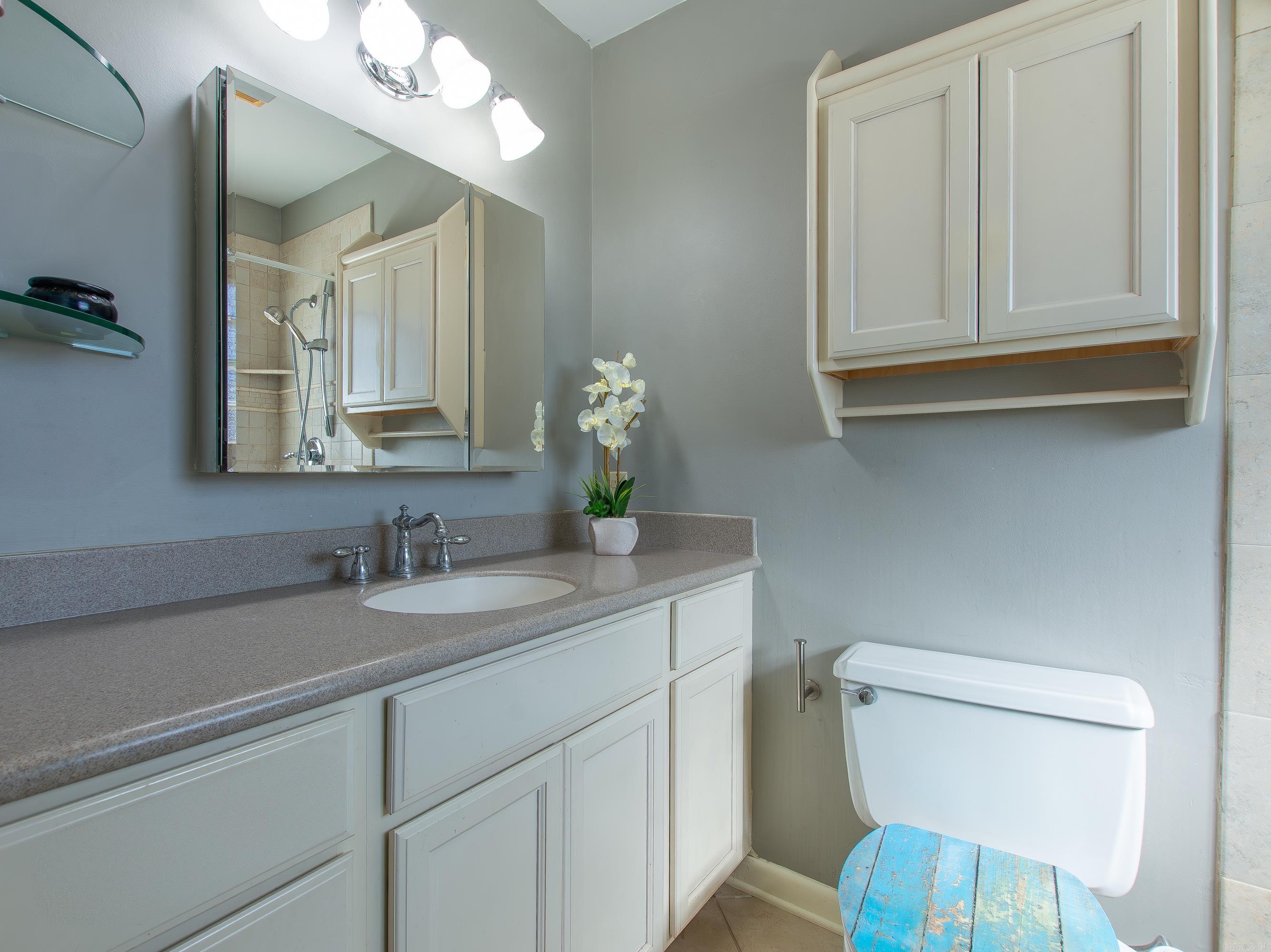 LEAWOOD HEIGHTS - Residential