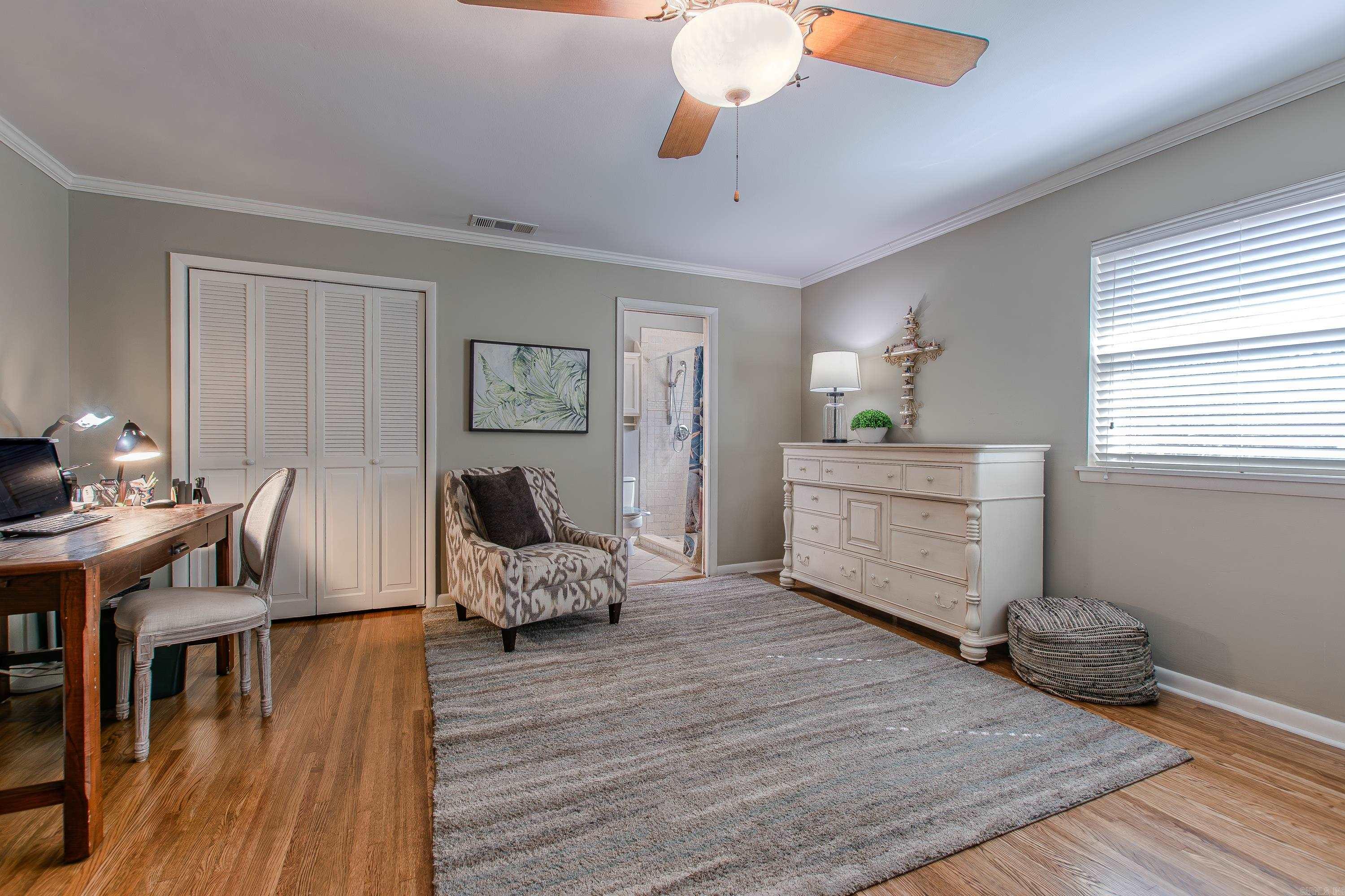 LEAWOOD HEIGHTS - Residential