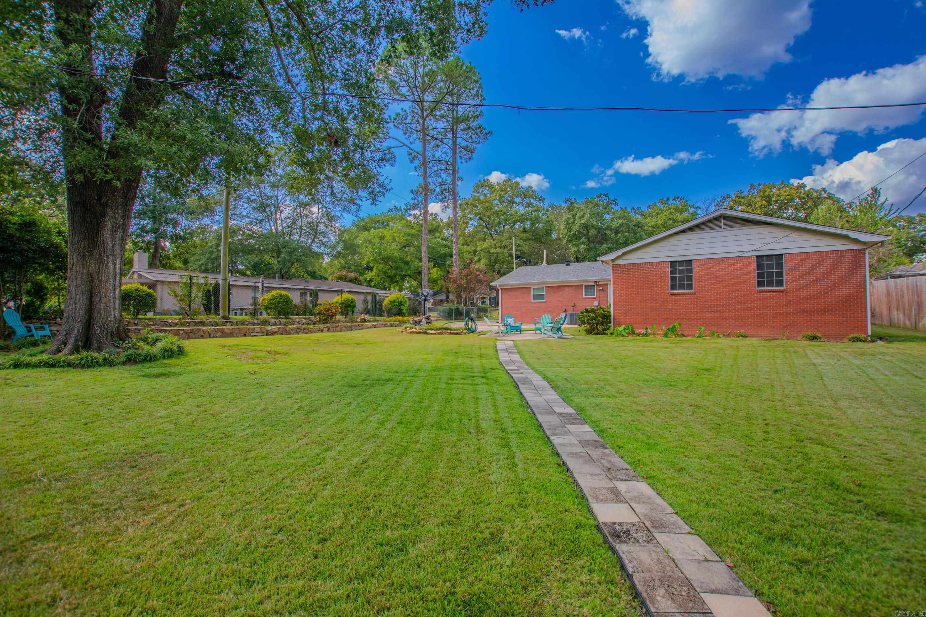 LEAWOOD HEIGHTS - Residential