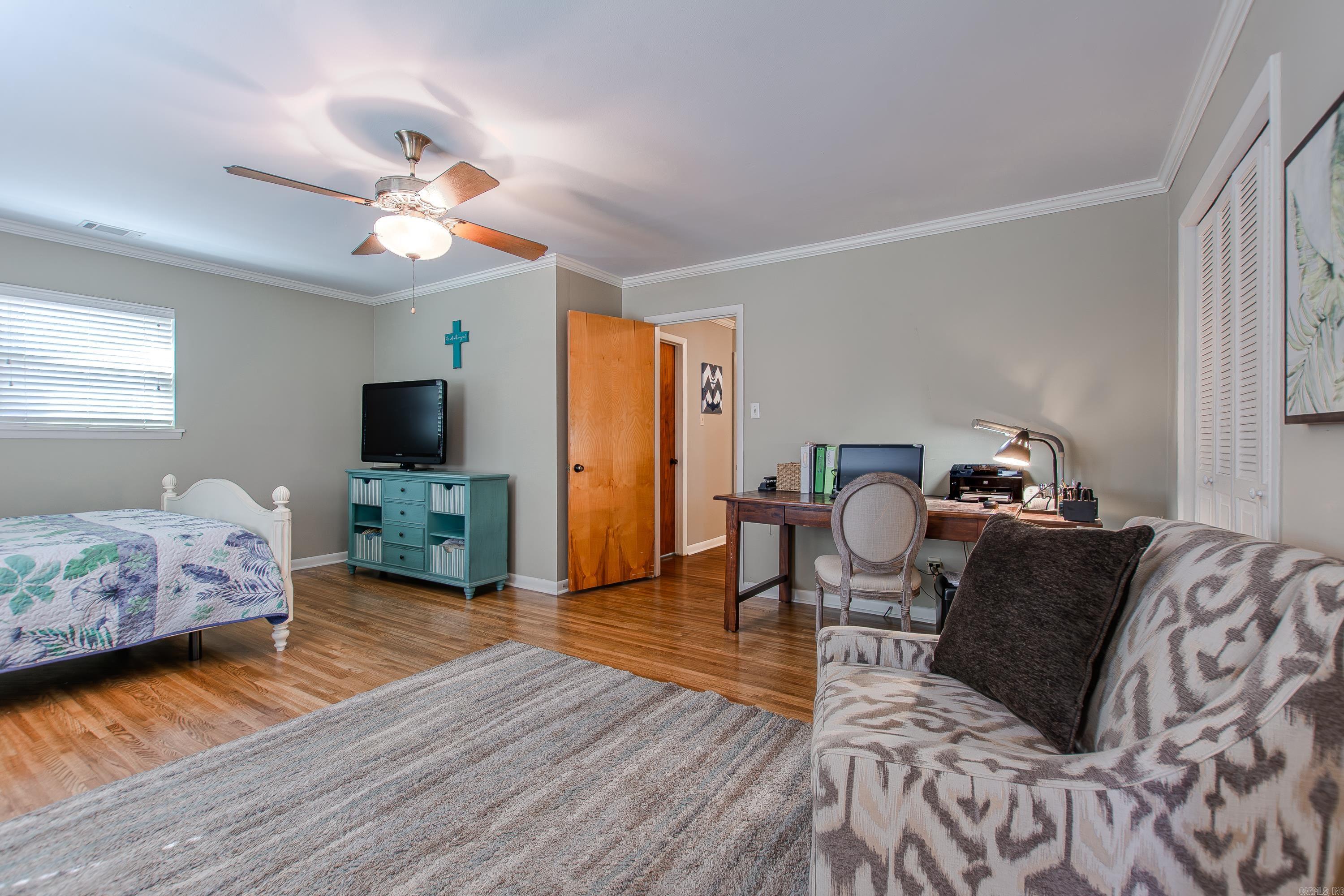 LEAWOOD HEIGHTS - Residential