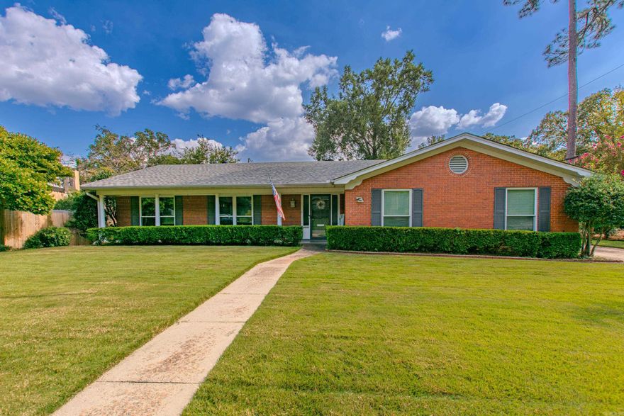 Very well-maintained home with lots of updates in past 5-6 yrs.  New windows, laminate flooring, insulation, water heater, dishwasher, roof, sod & more.  Two living areas with hardwoods and built-ins in dens.  Enjoy the beautiful backyard with a 3-swing pergola and lots of shade.  Extra attached 13.4 X 28.5 workshop.  Don't miss out on the beautiful Leawood Heights home.