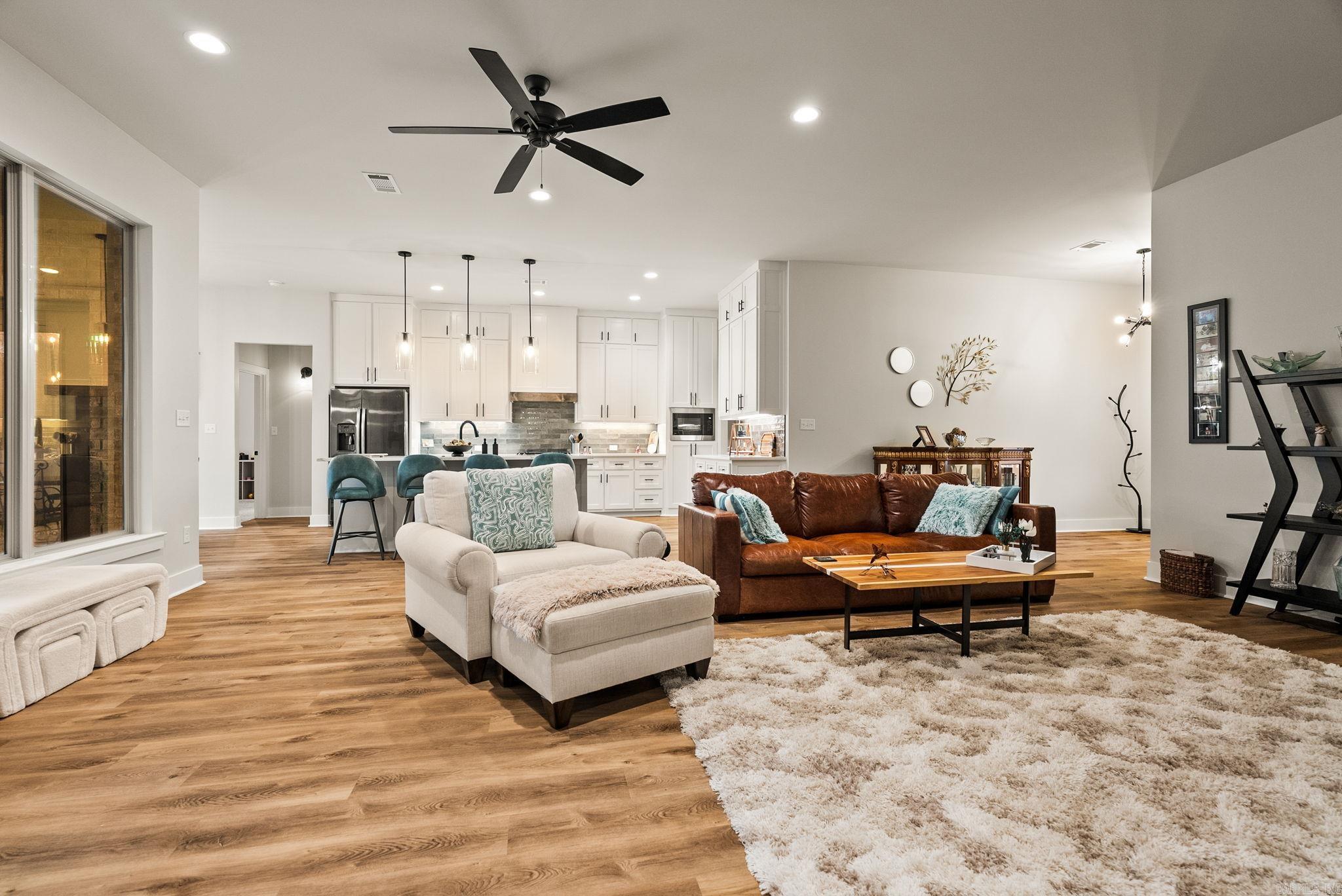 STONEBROOK - Residential