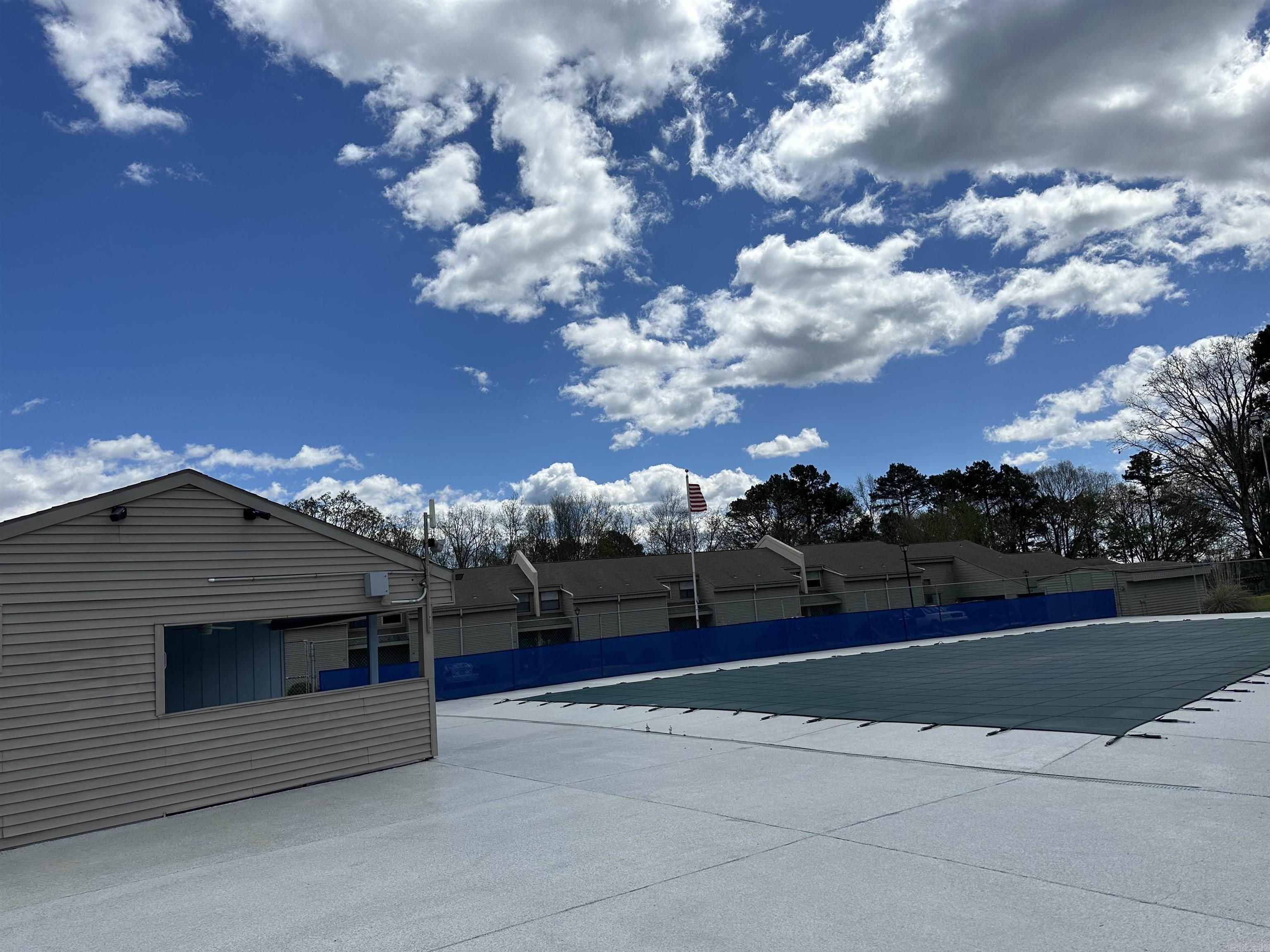 LAKEWOOD HILLS CONDO - Residential