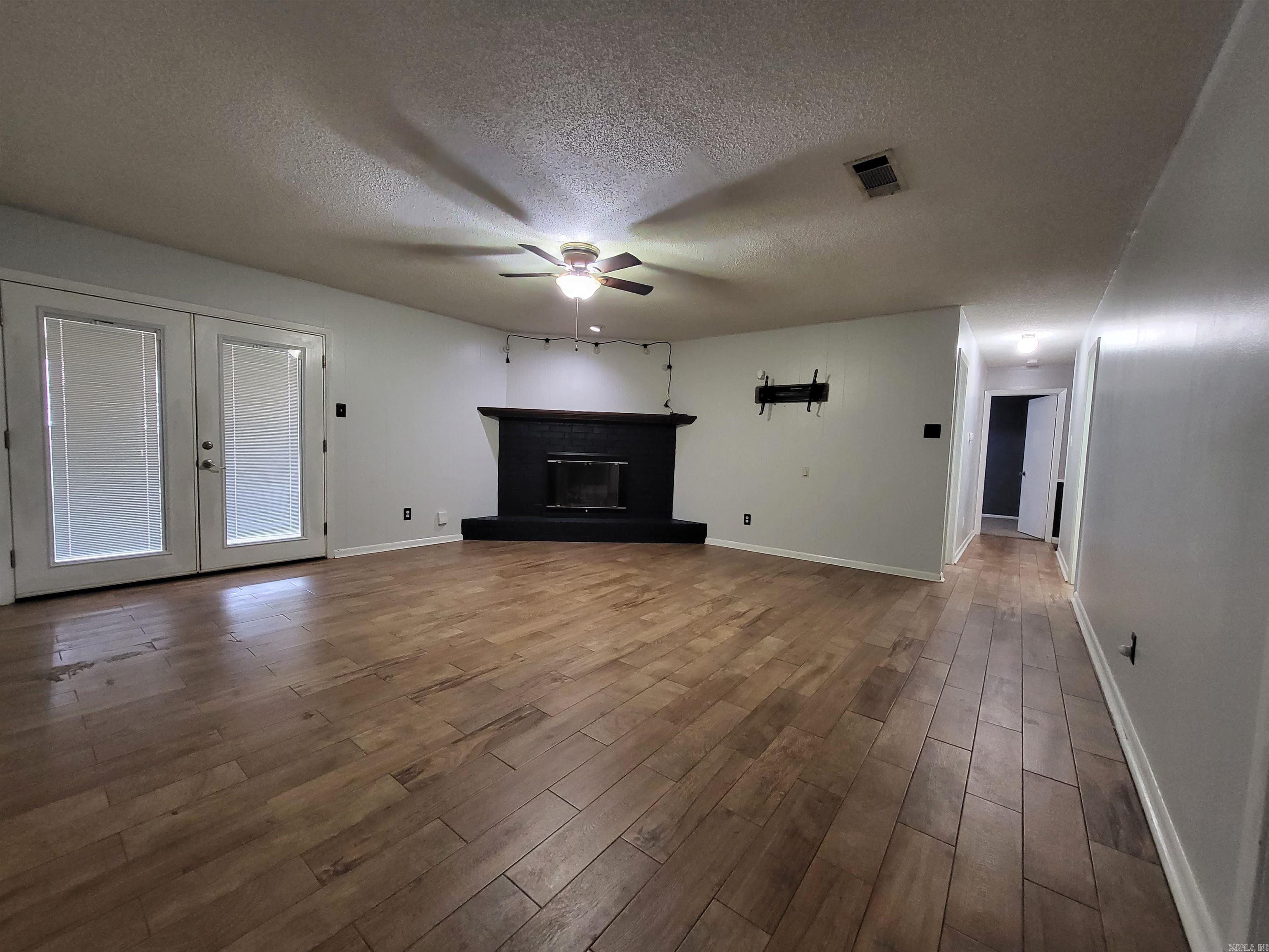 THE MEADOWS - Residential