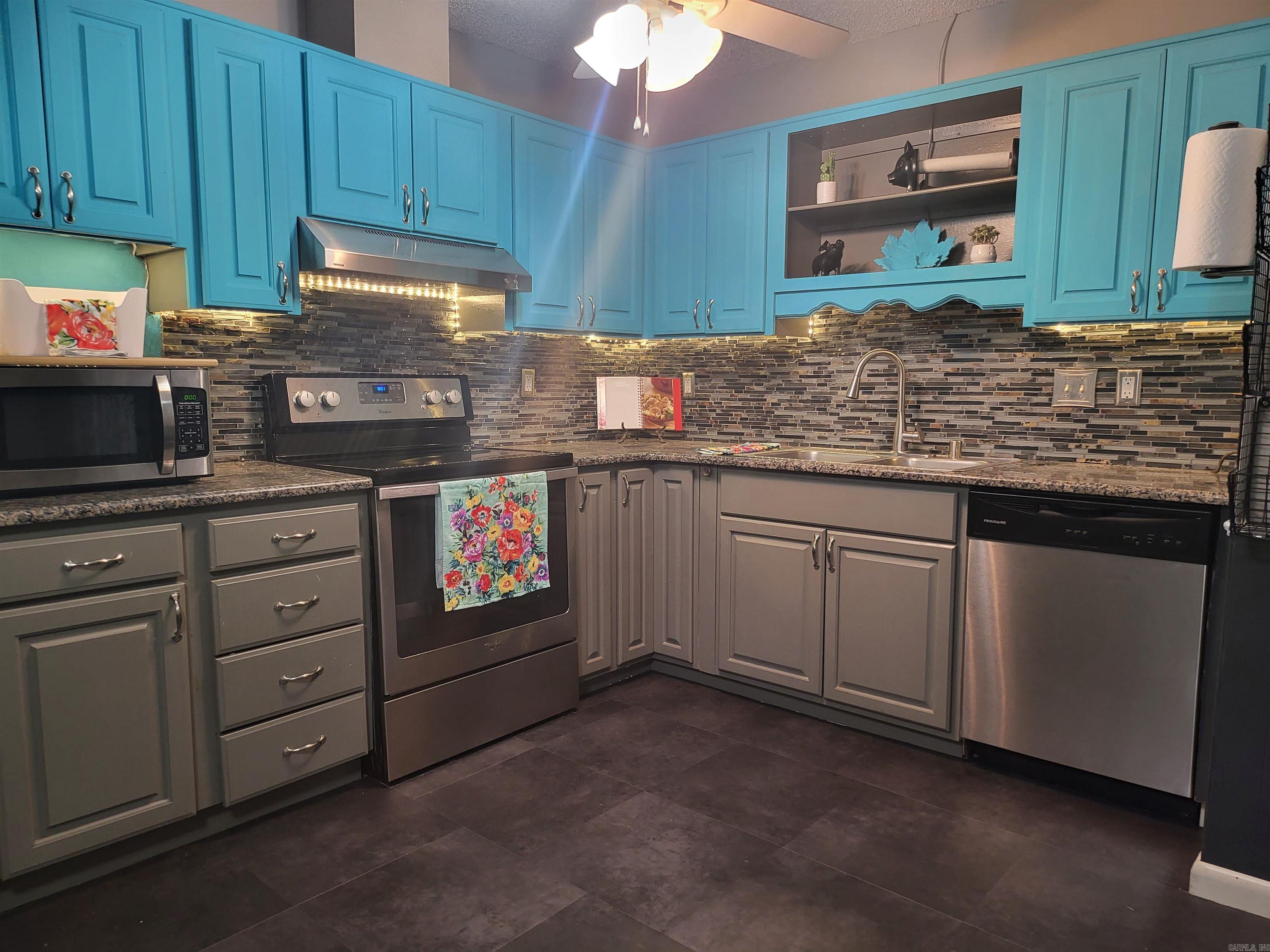 THE MEADOWS - Residential