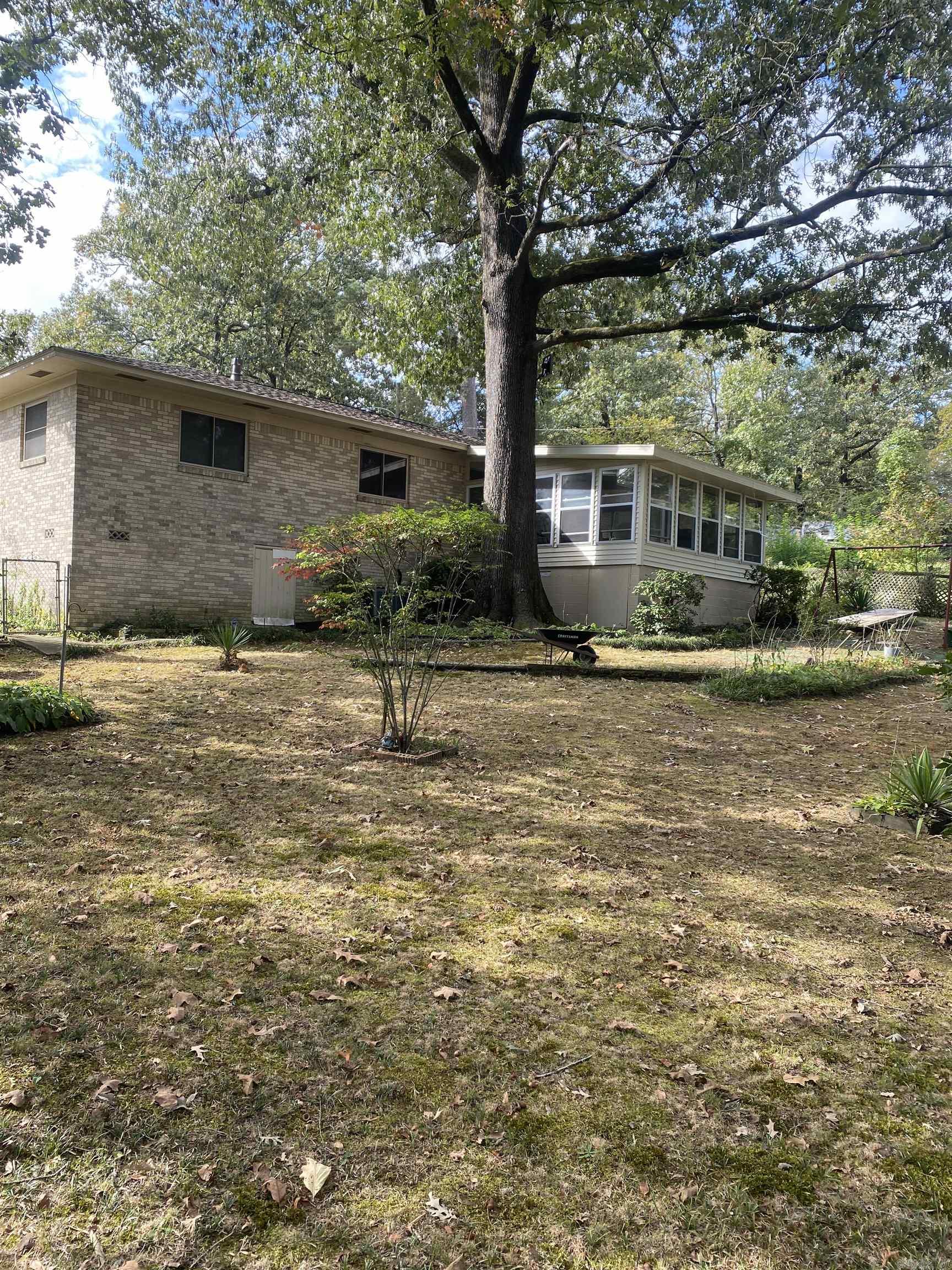 WOODLAND ACRES - Residential